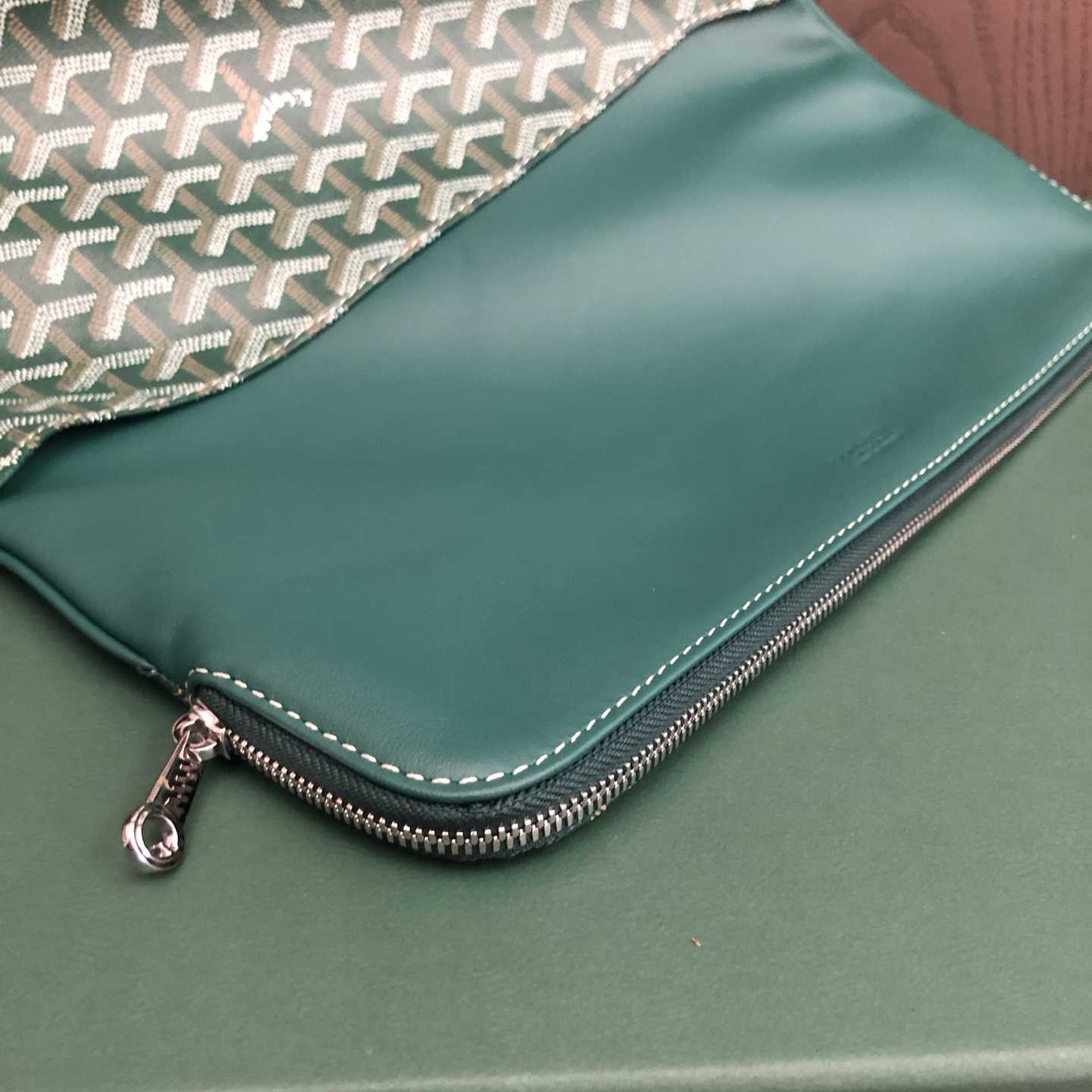 Goyard Sainte-Marie MM Clutch - DopestKickz