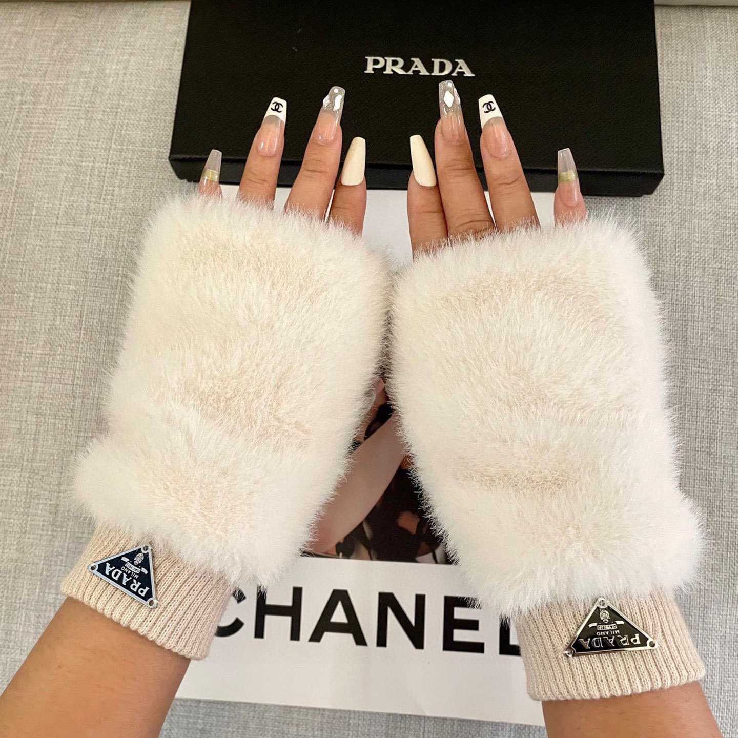 Prada Women's Gloves  - DopestKickz