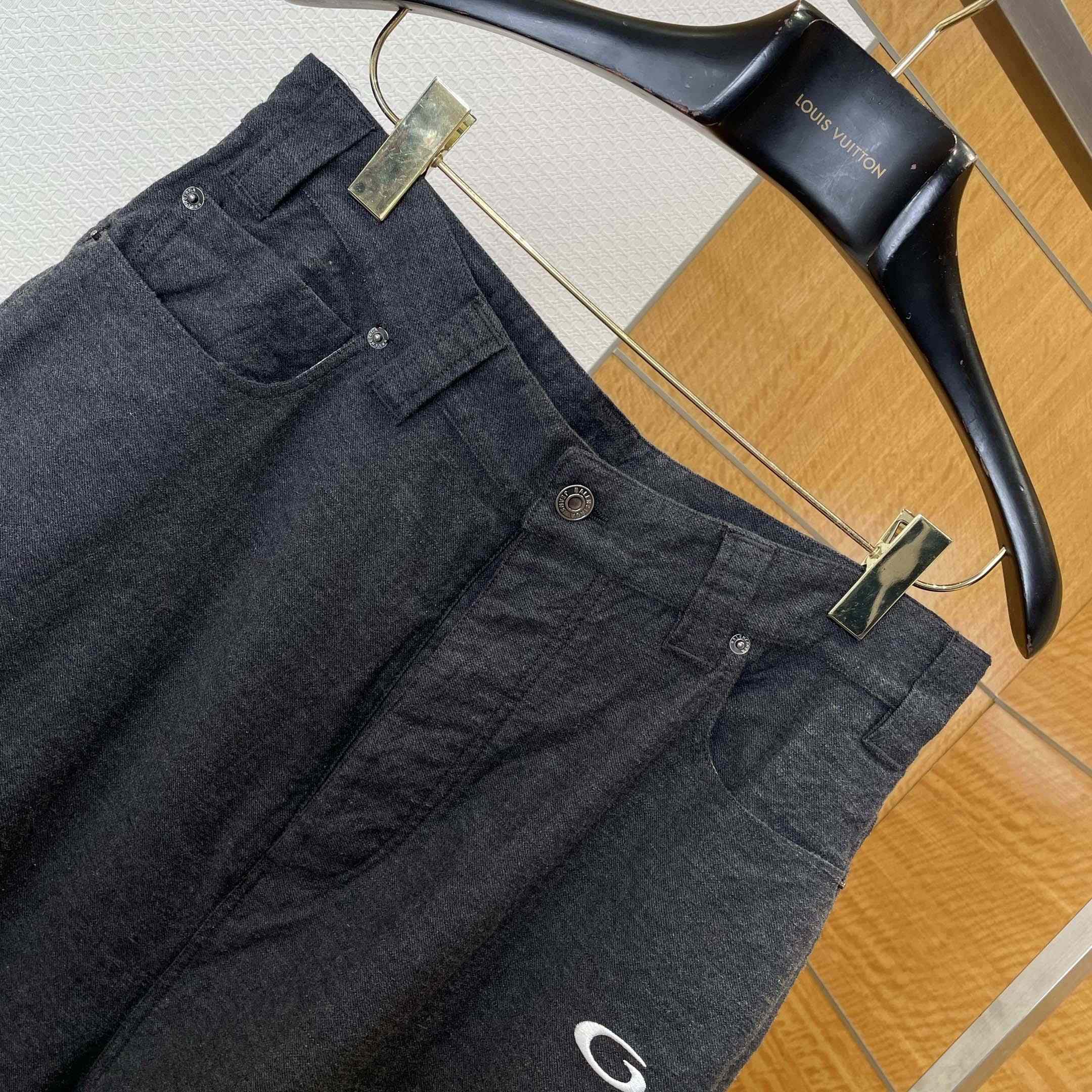 Balenciaga Men's Trompe L'oeil Sweatpants In Anthracite - DopestKickz