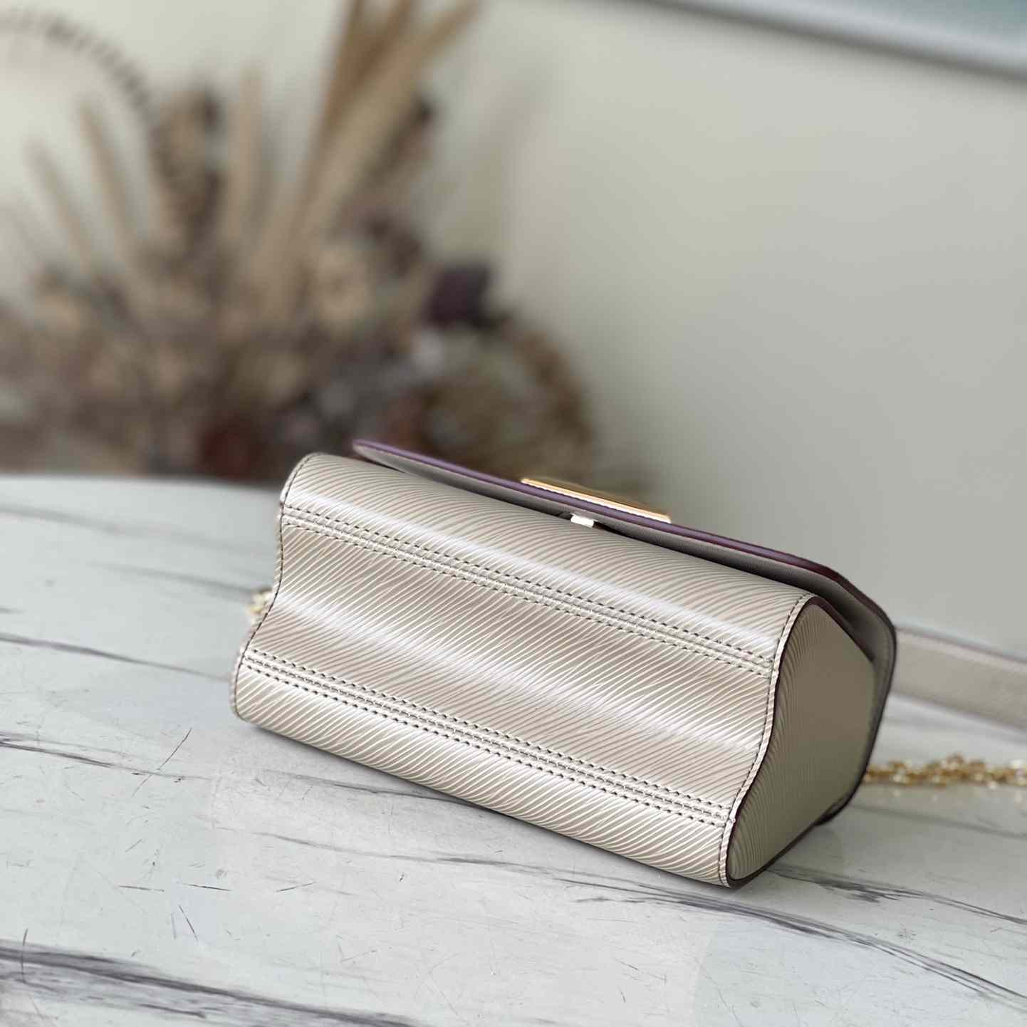 Louis Vuitton Twist PM   M21133 - DopestKickz