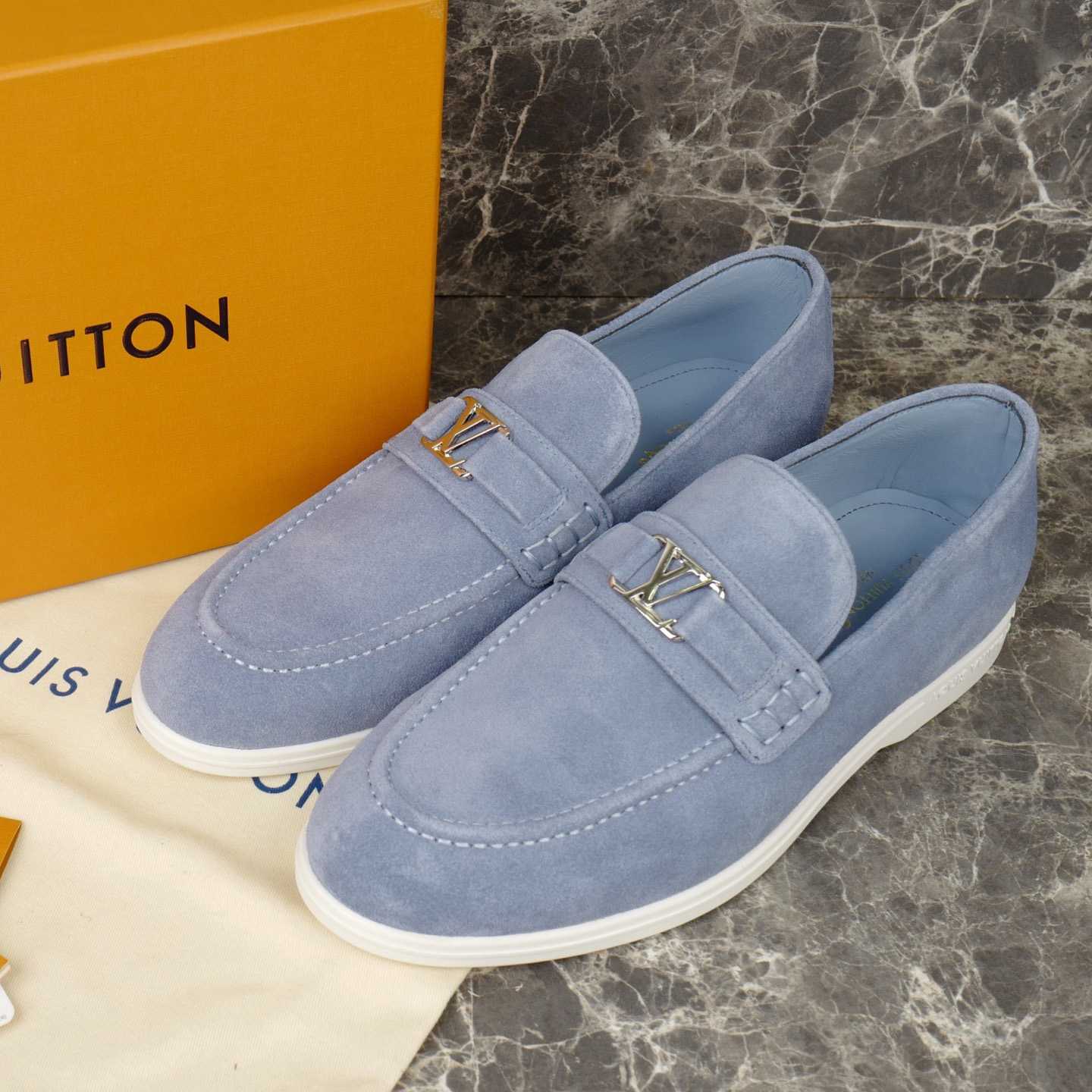 Louis Vuitton Estate Loafers   1AHRCN - DopestKickz
