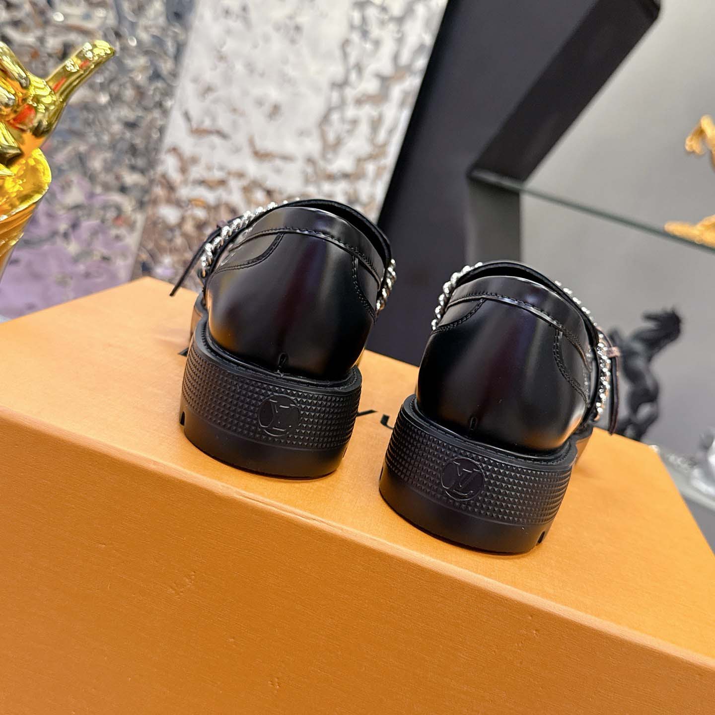 Louis Vuitton District Flat Loafer   1AICBZ - DopestKickz