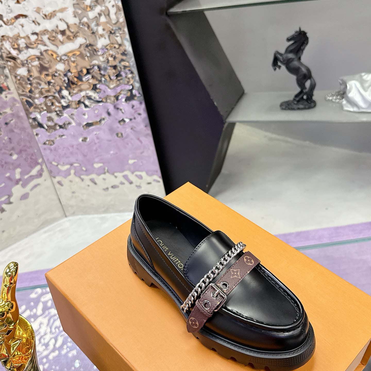 Louis Vuitton District Flat Loafer   1AICBZ - DopestKickz