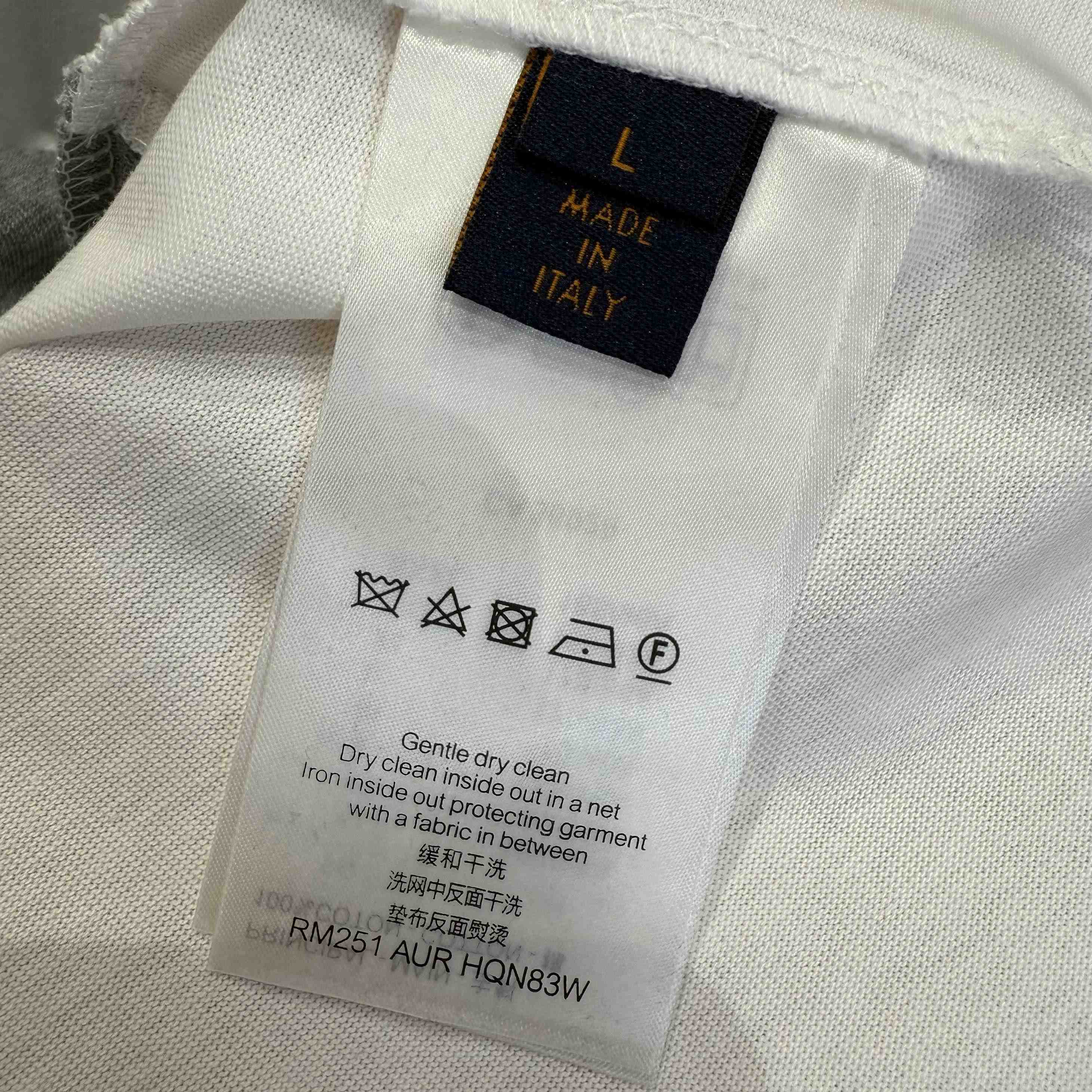 Louis Vuitton Signature Long-Sleeved T-Shirt   1AJCED - DopestKickz