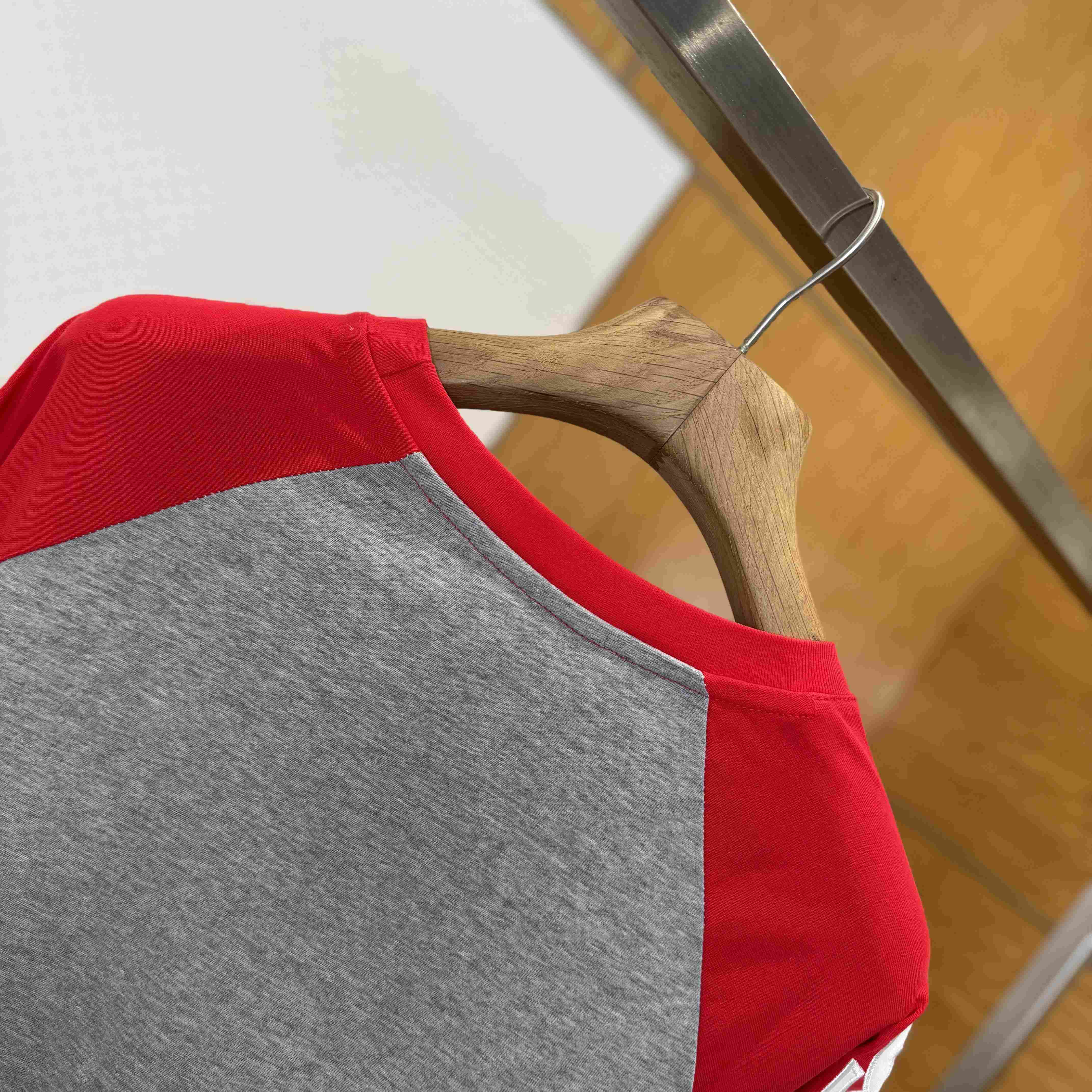 Louis Vuitton Signature Long-Sleeved T-Shirt   1AJCED - DopestKickz