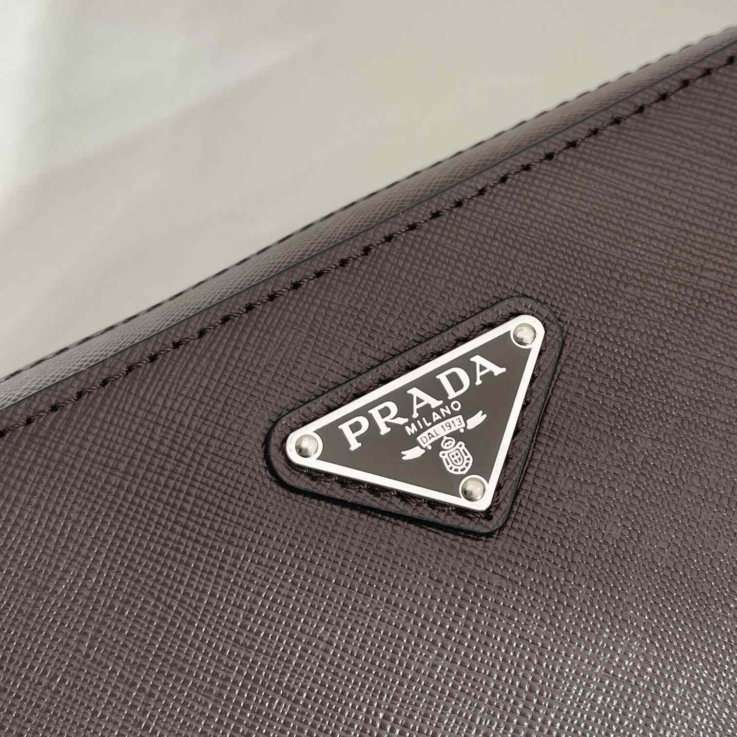Prada Leather Clutch Bag (23.5*15.5*6.5cm) - DopestKickz