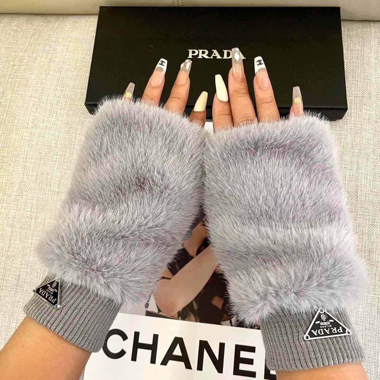 Prada Women's Gloves  - DopestKickz