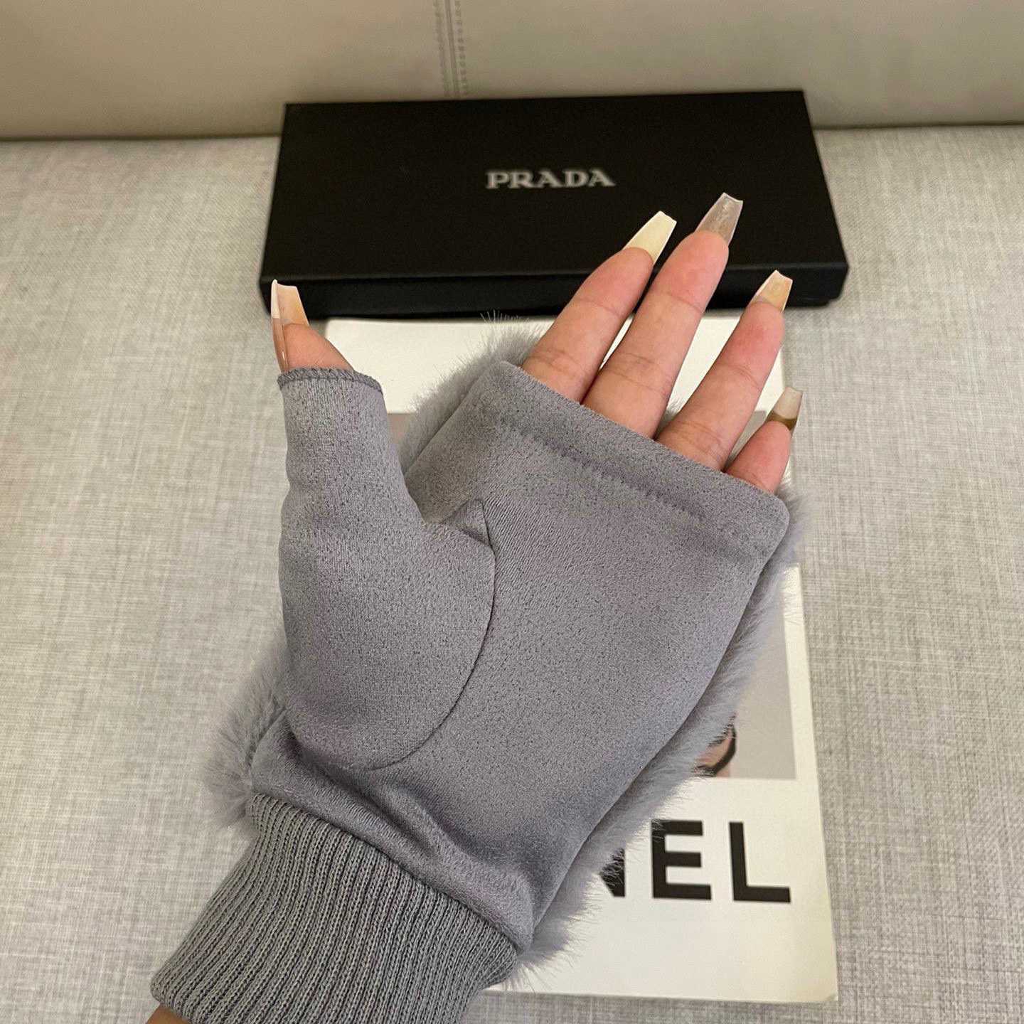 Prada Women's Gloves  - DopestKickz