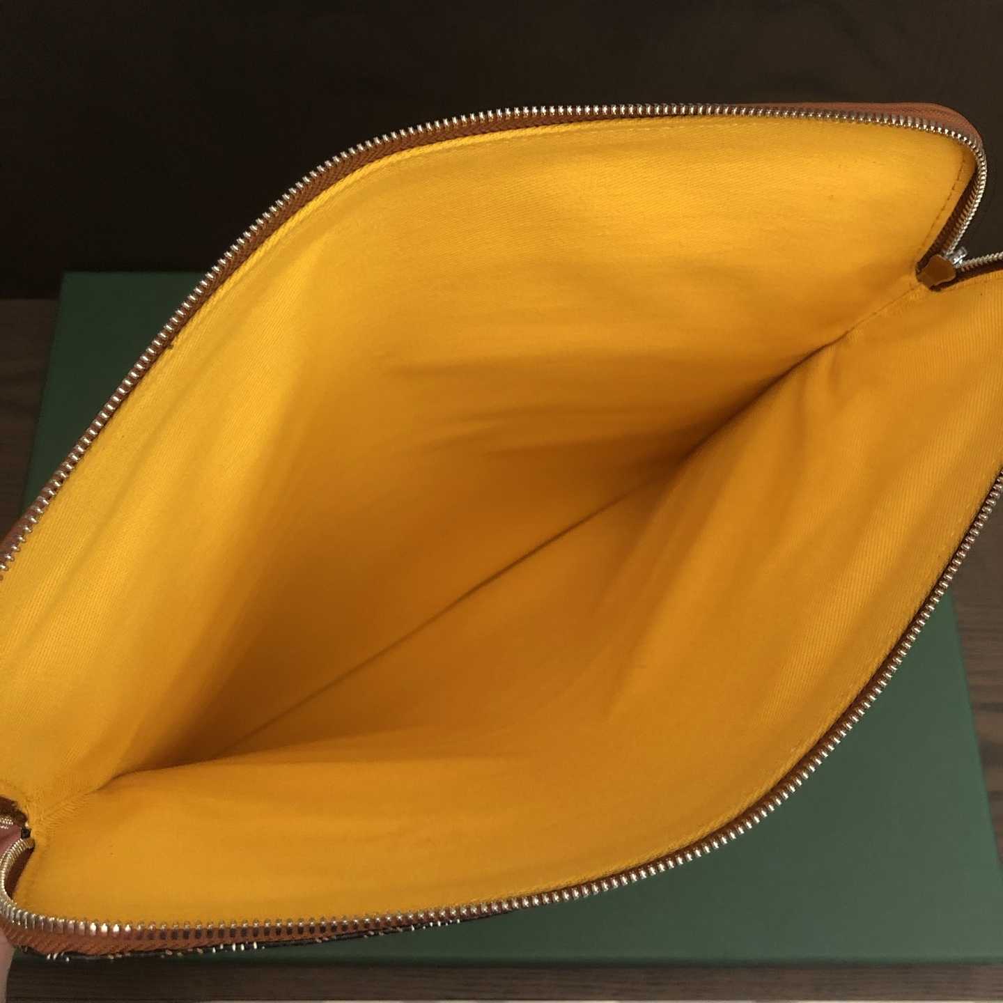 Goyard Sainte-Marie MM Clutch - DopestKickz