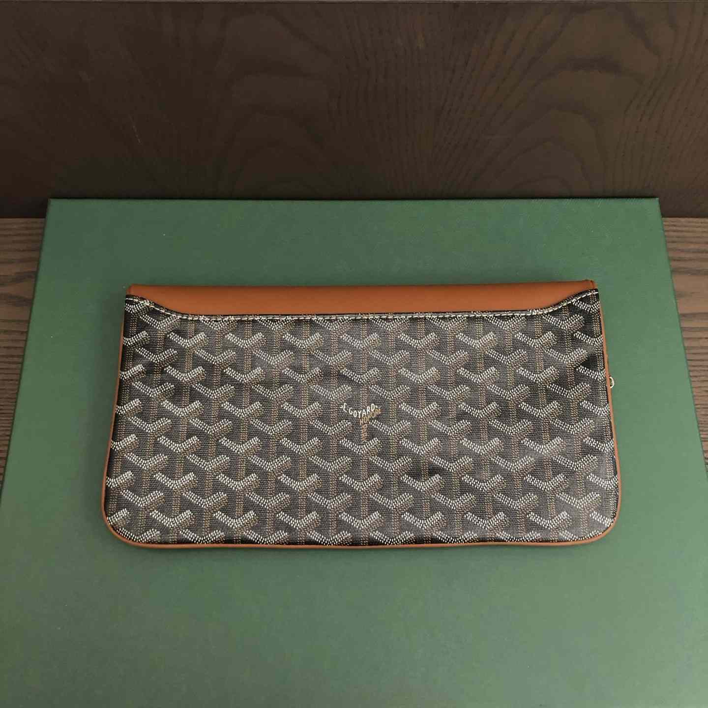 Goyard Sainte-Marie MM Clutch - DopestKickz