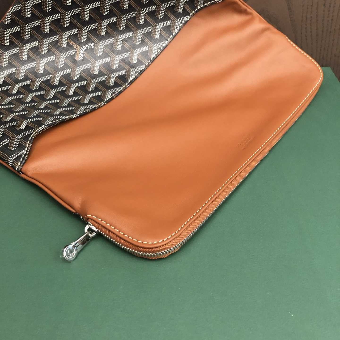 Goyard Sainte-Marie MM Clutch - DopestKickz