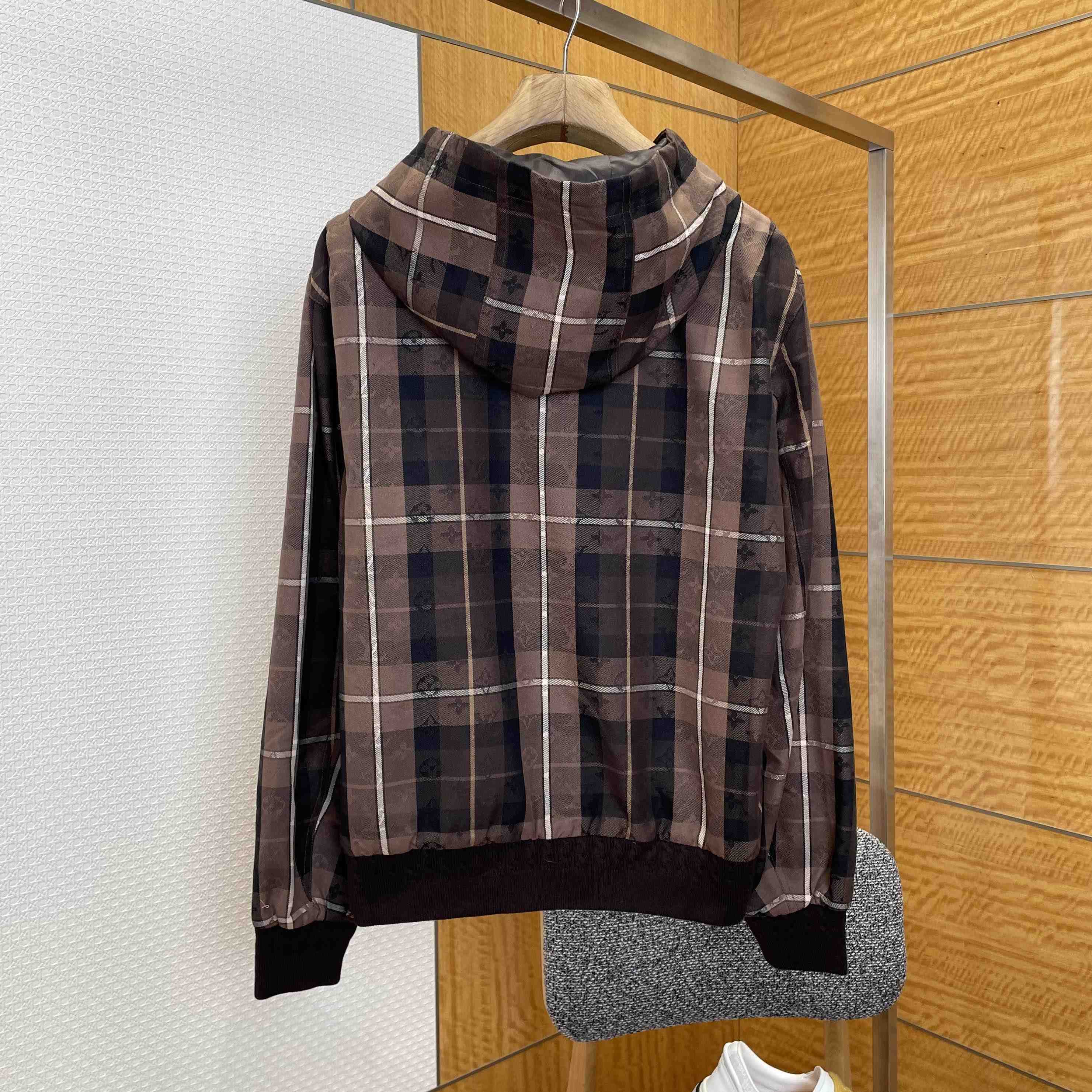 Louis Vuitton Tailored Hooded Blouson   1AIJQ7 - DopestKickz