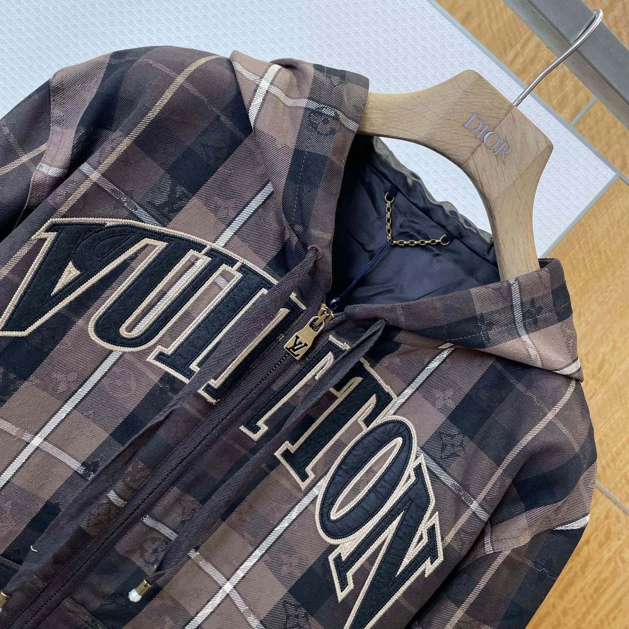 Louis Vuitton Tailored Hooded Blouson   1AIJQ7 - DopestKickz