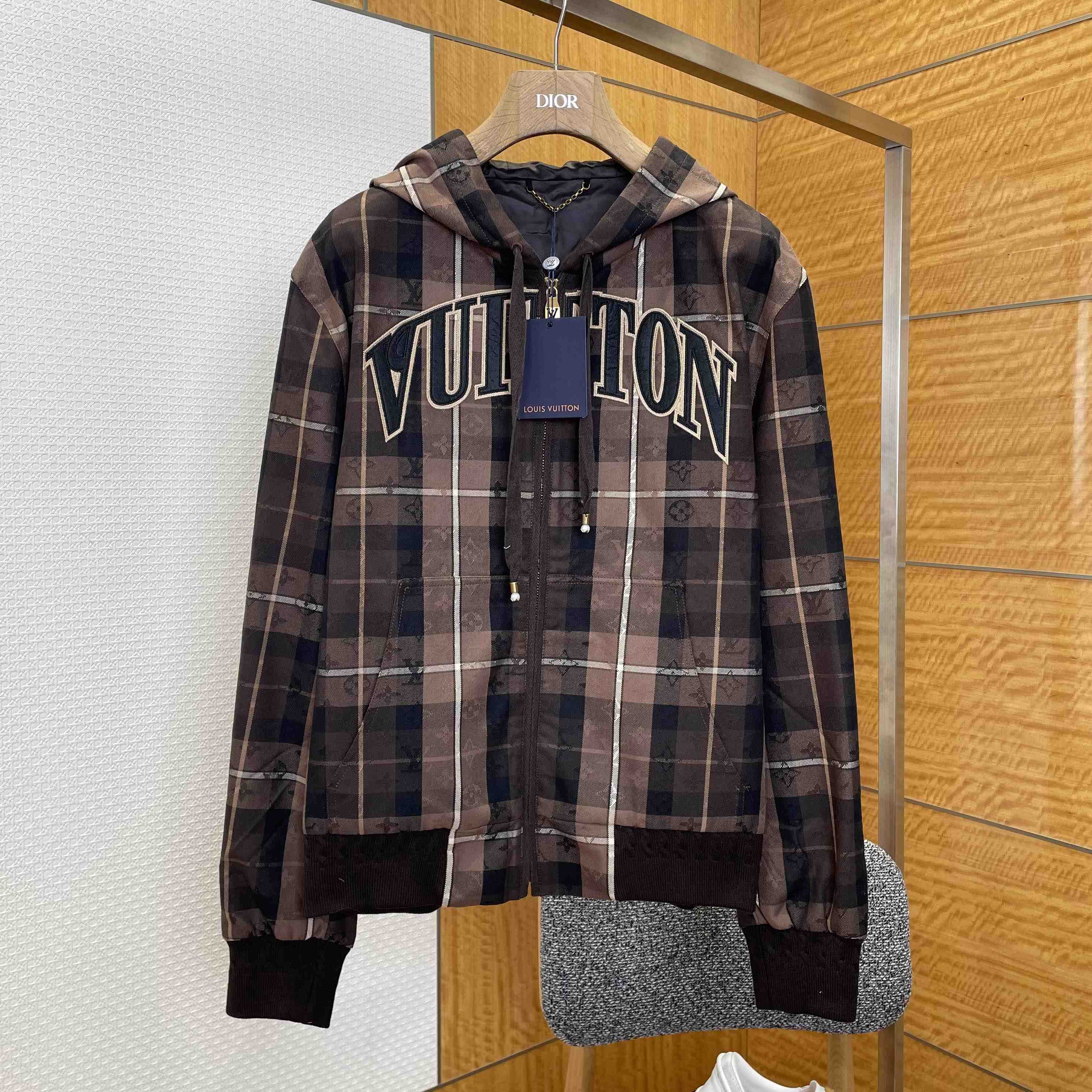 Louis Vuitton Tailored Hooded Blouson   1AIJQ7 - DopestKickz