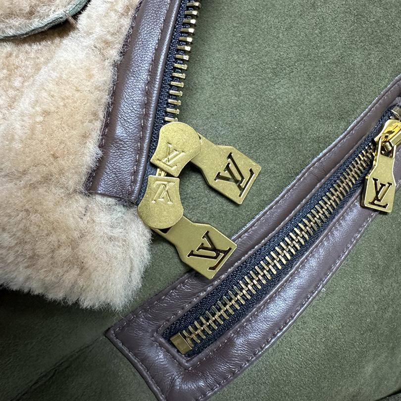 Louis Vuitton Shearling Bombardier   1AFIMT - DopestKickz