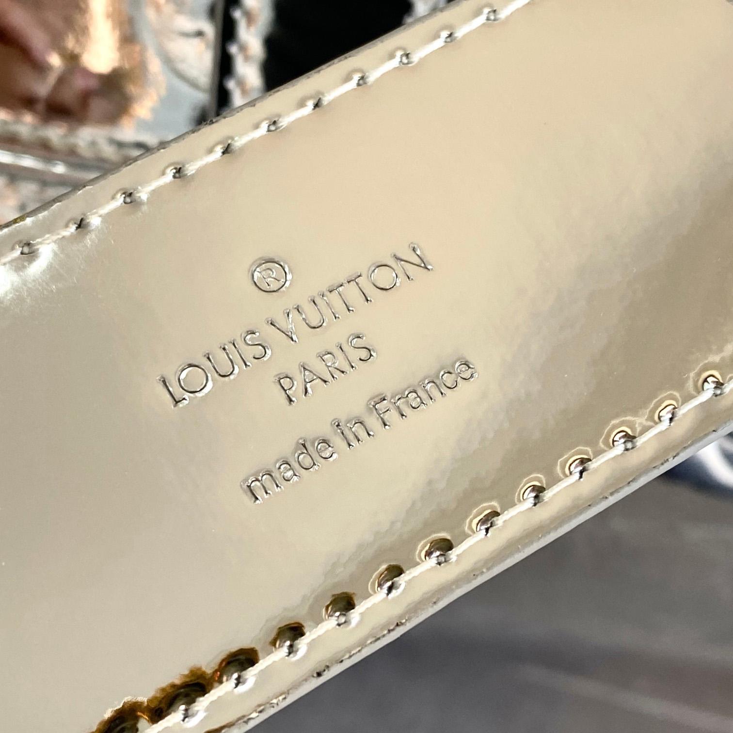 Louis Vuitton Keepall Bandoulière 50   M26766 - DopestKickz