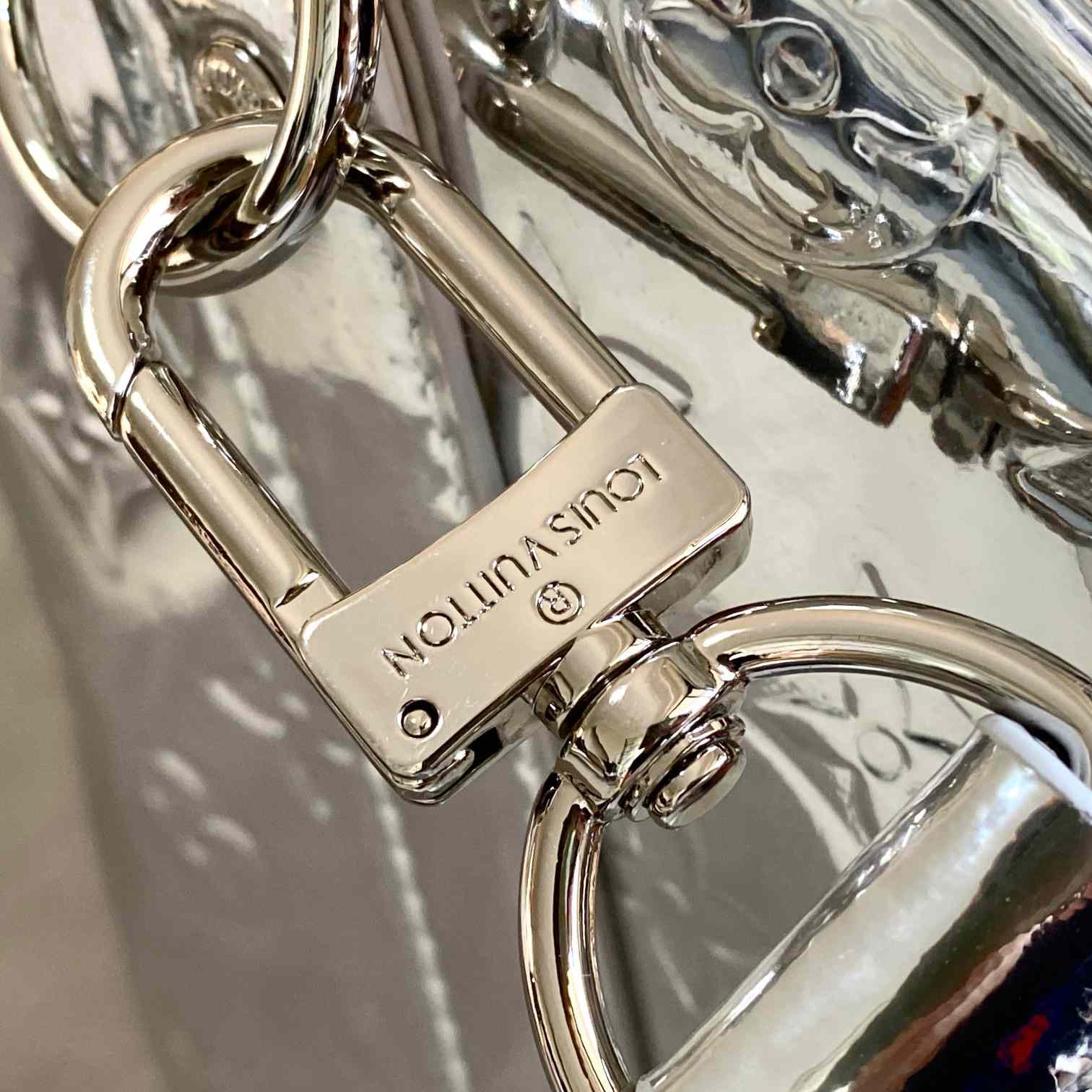 Louis Vuitton Keepall Bandoulière 50   M26766 - DopestKickz