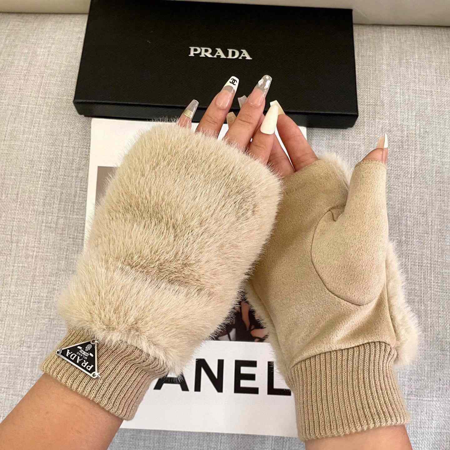 Prada Women's Gloves  - DopestKickz