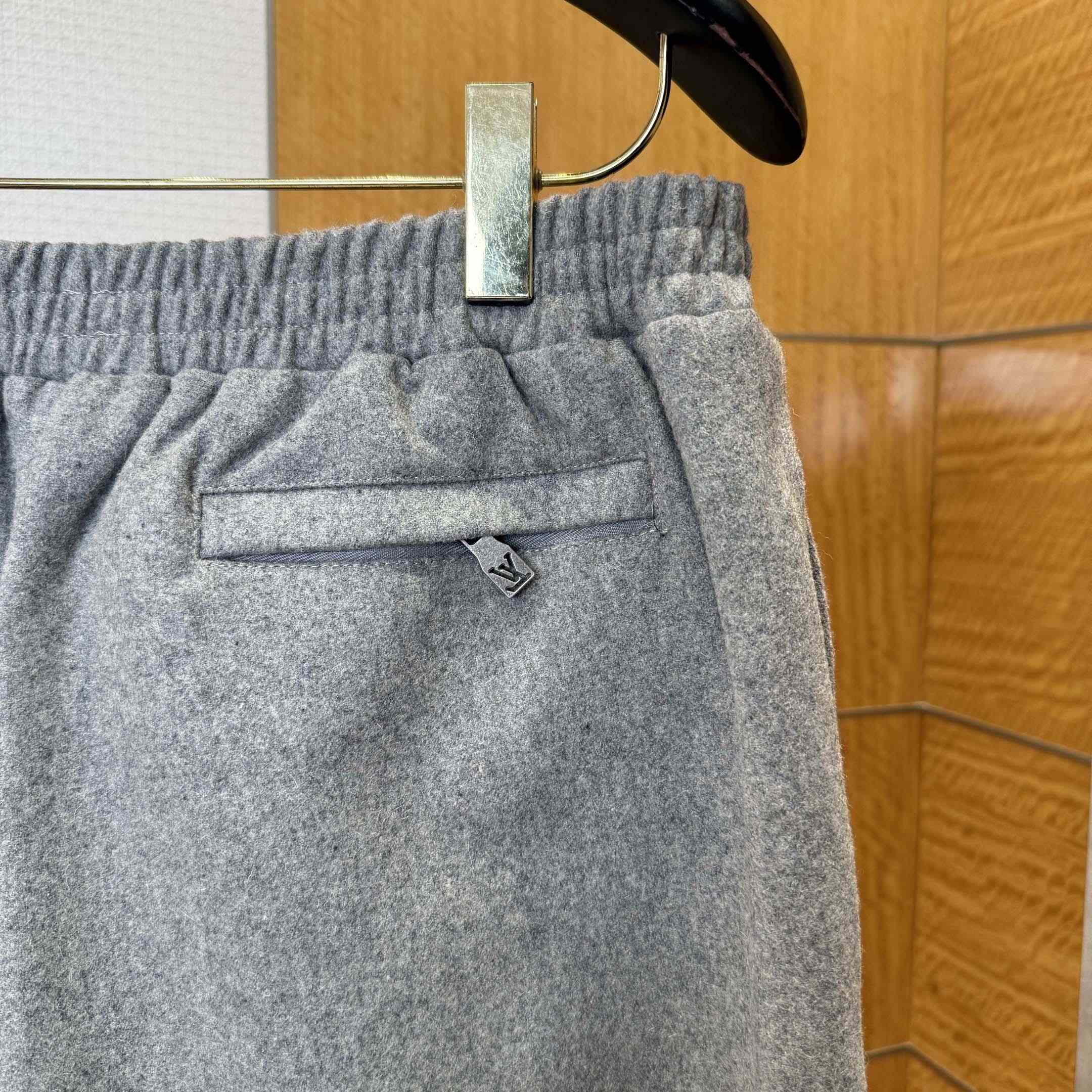 Louis Vuitton Tailored Technical Wool Track Pants   1AFXWY - DopestKickz