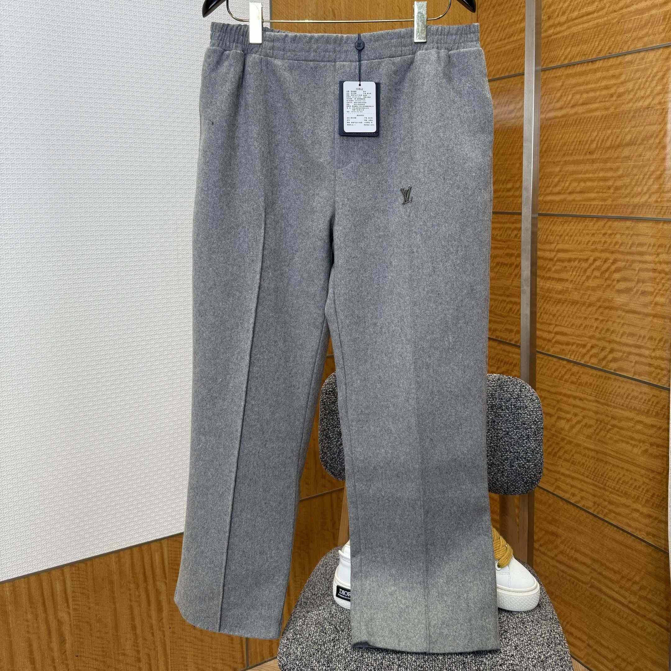 Louis Vuitton Tailored Technical Wool Track Pants   1AFXWY - DopestKickz