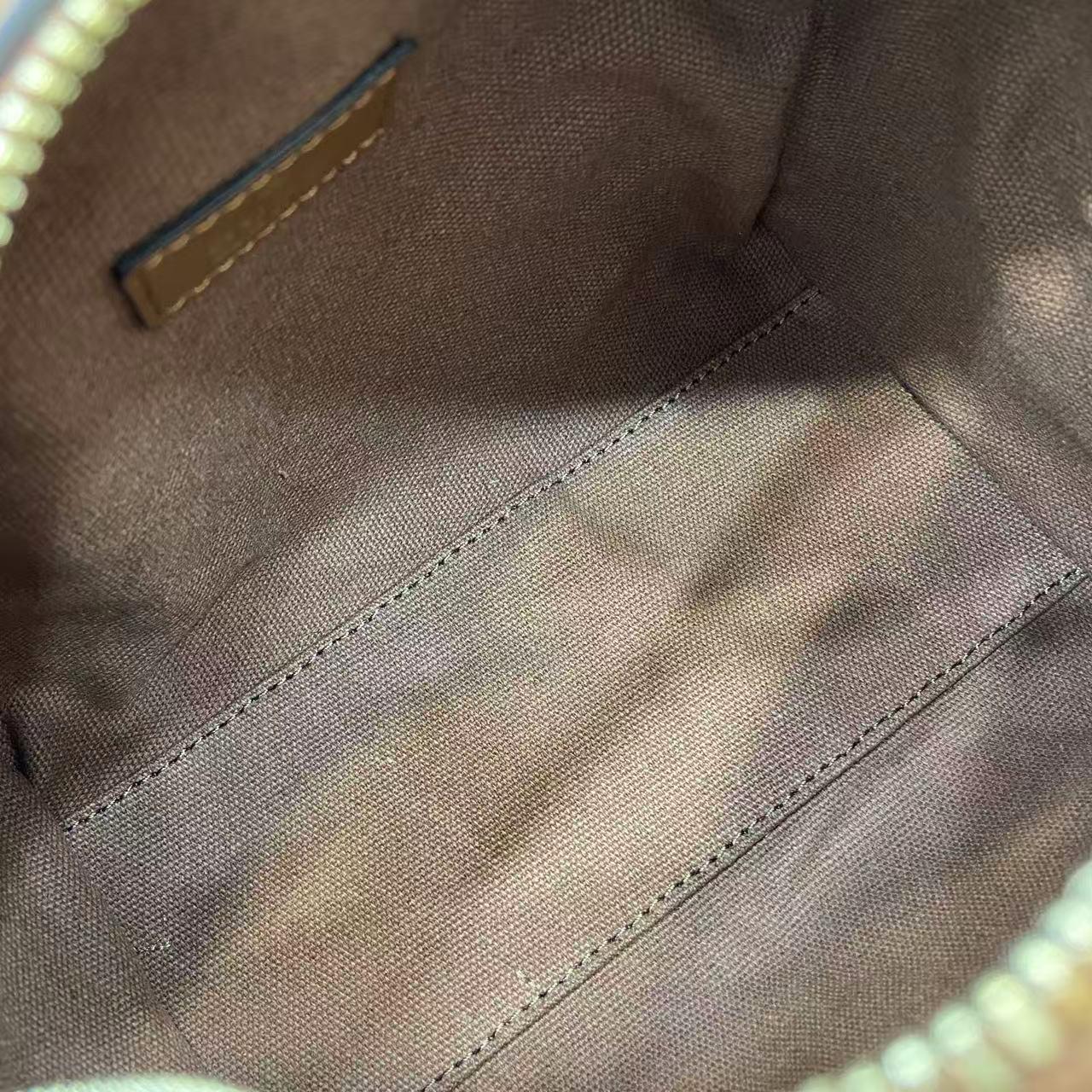 Gucci Mini GG Handbag - DopestKickz