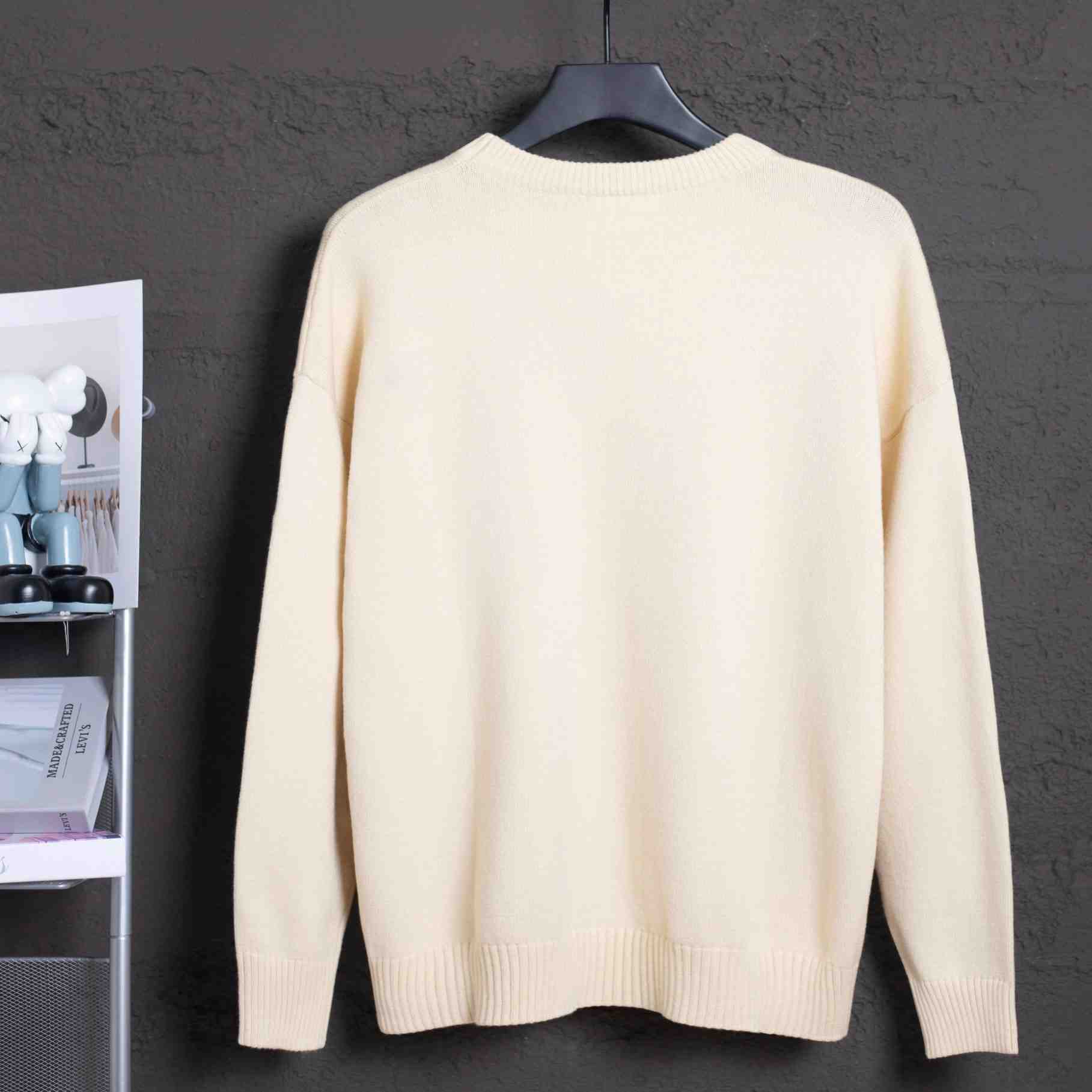 AMI Paris Ami De Coeur Patch Sweater - DopestKickz