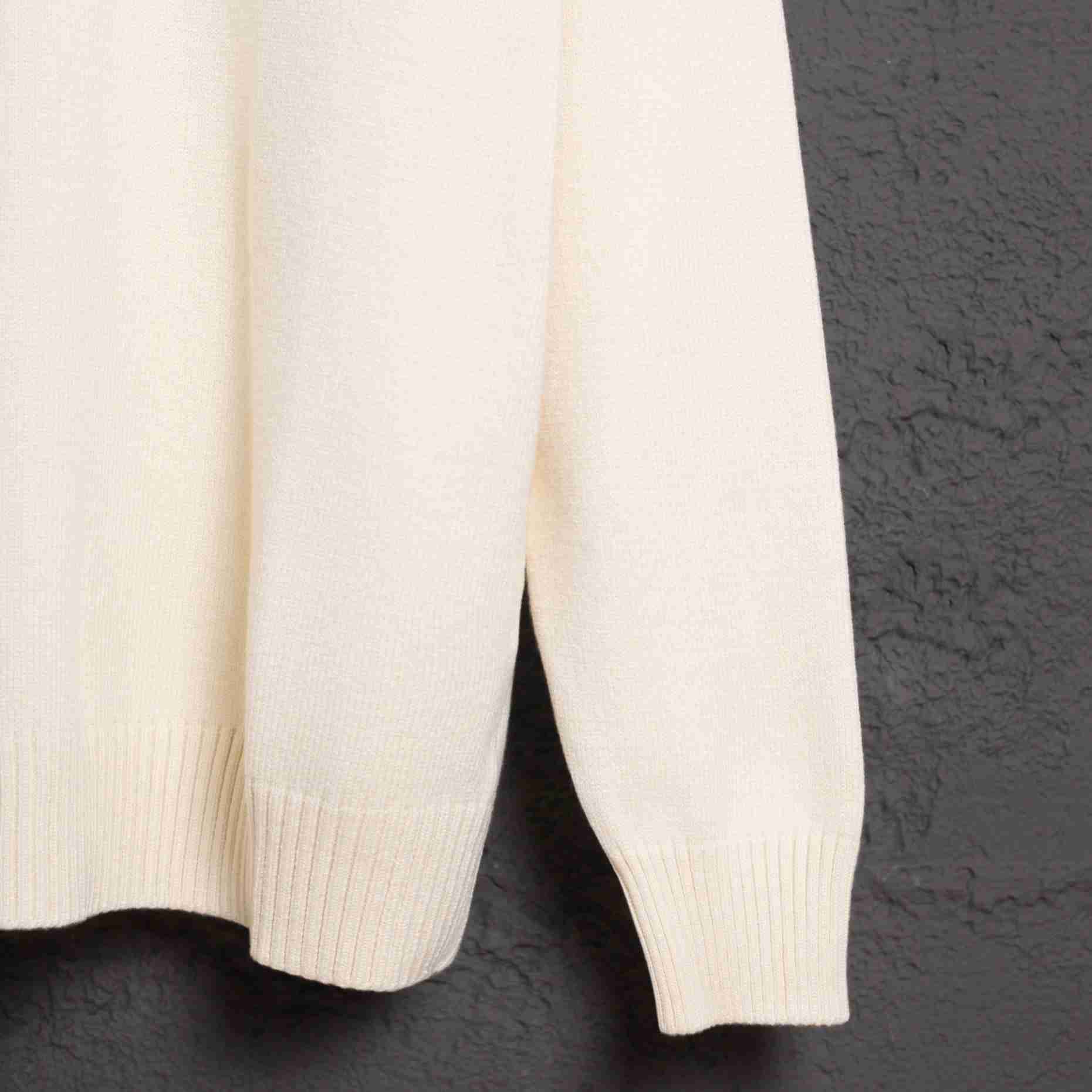 AMI Paris Ami De Coeur Patch Sweater - DopestKickz