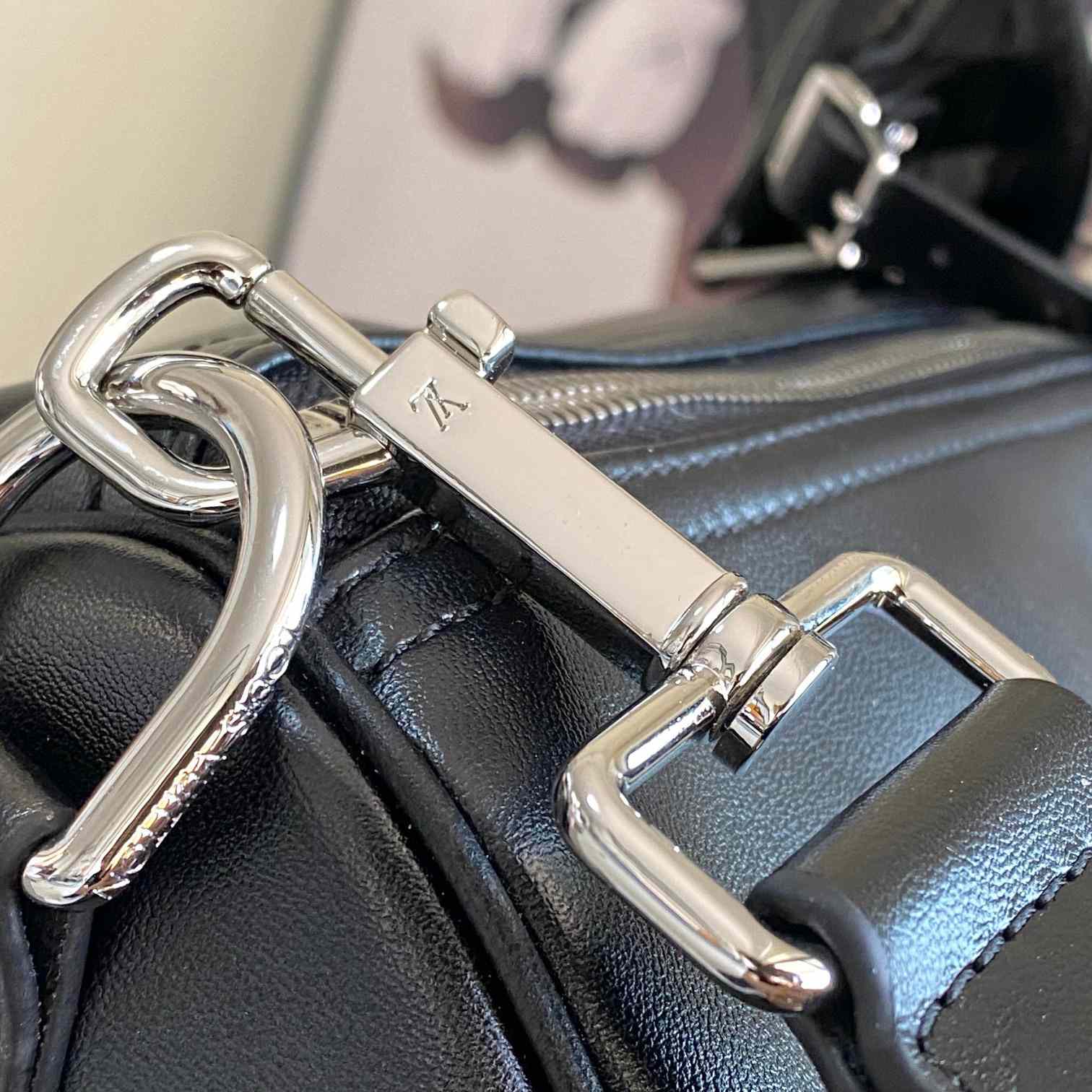 Louis Vuitton Keepall Cargo Bandoulière 50   M13992 - DopestKickz