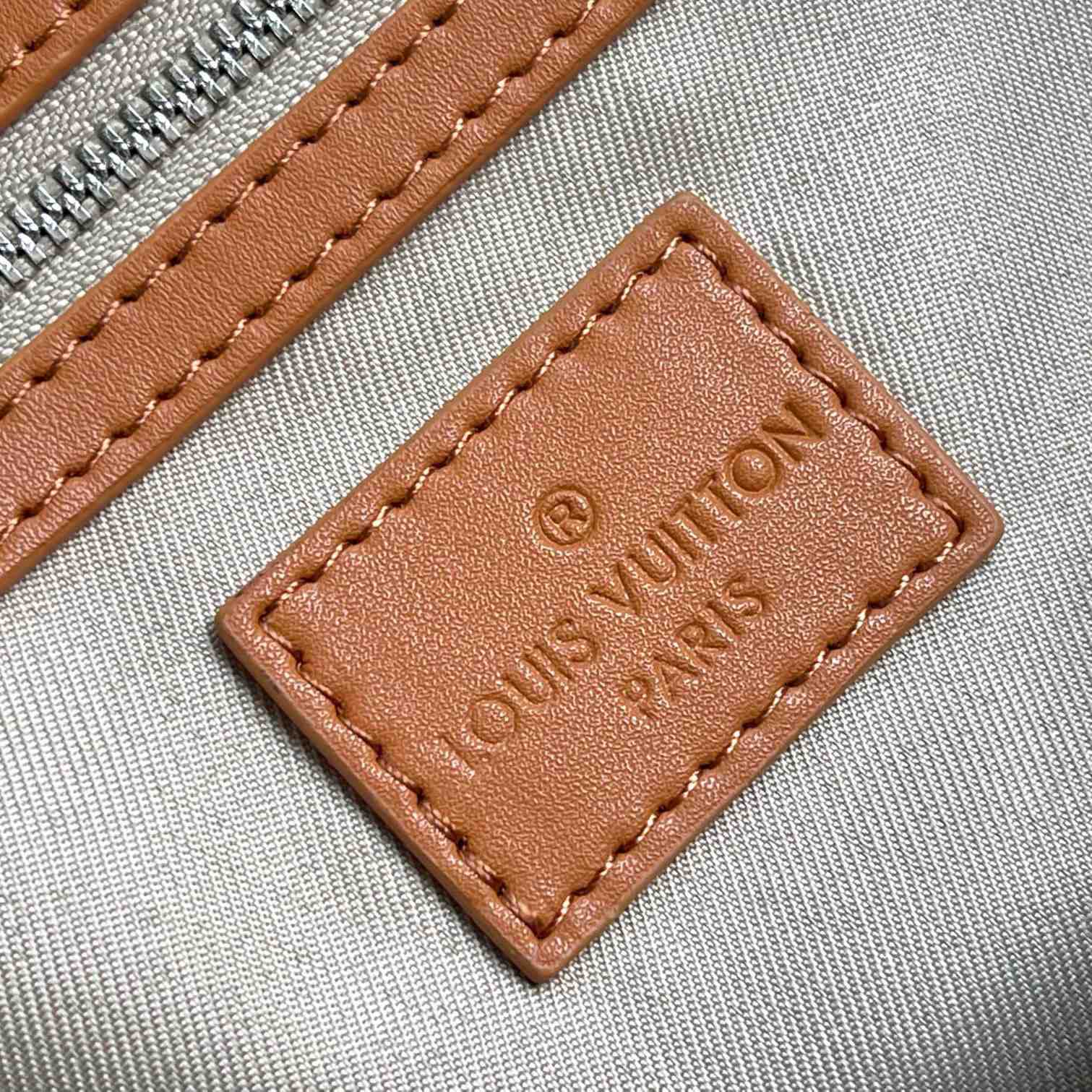 Louis Vuitton Keepall Bandoulière 50   M26864 - DopestKickz