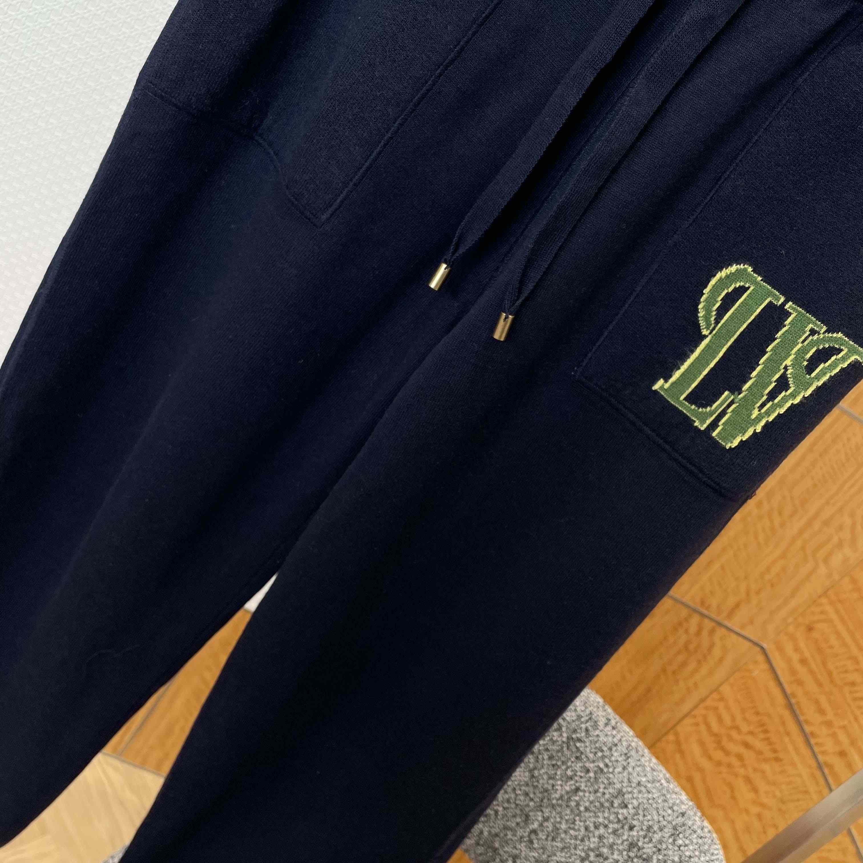 Louis Vuitton Double Face Jogging Pants   1AIJZF - DopestKickz