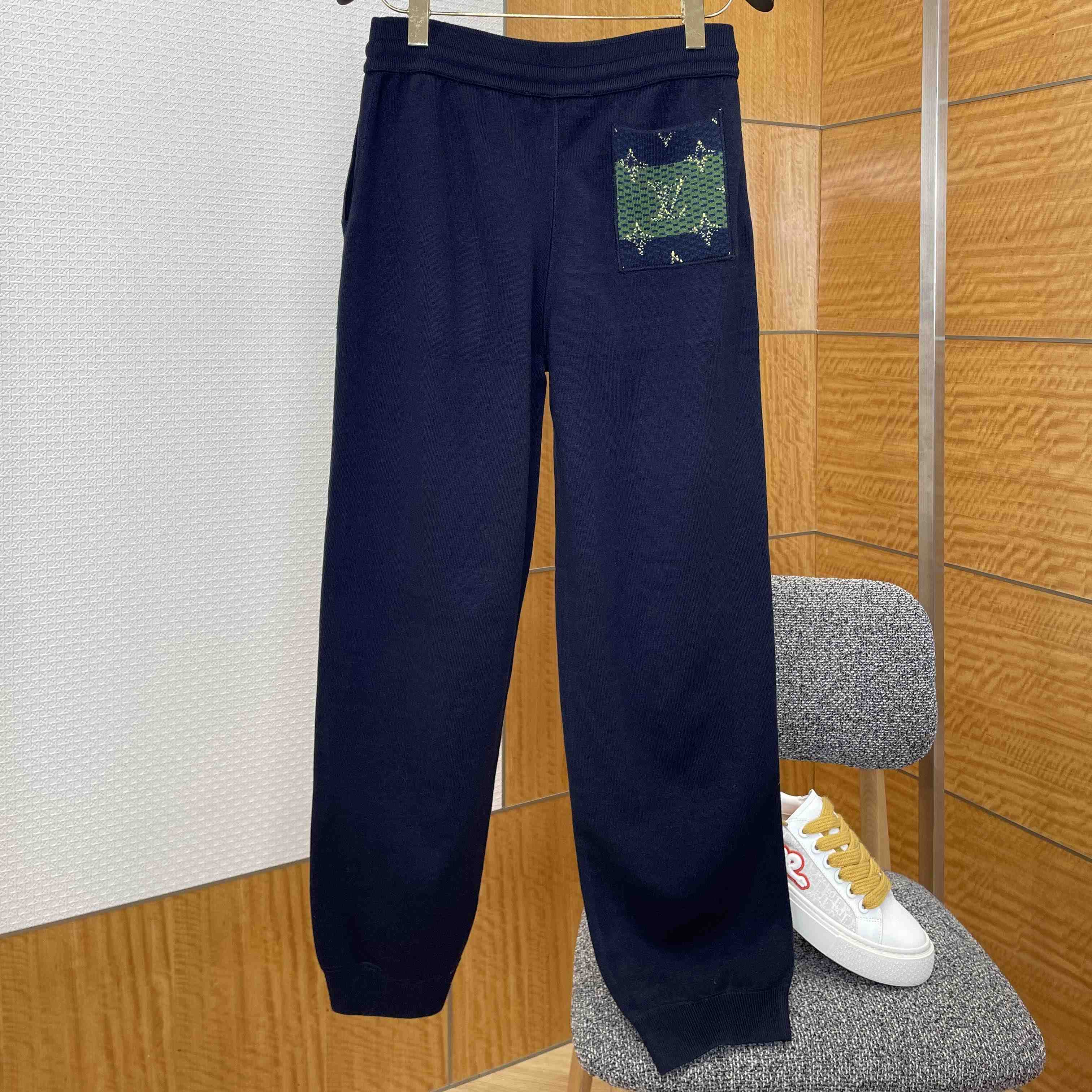Louis Vuitton Double Face Jogging Pants   1AIJZF - DopestKickz