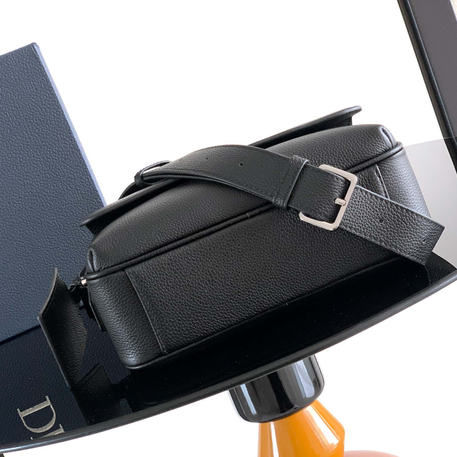 Dior CD Icon Zipped Messenger Bag  - DopestKickz