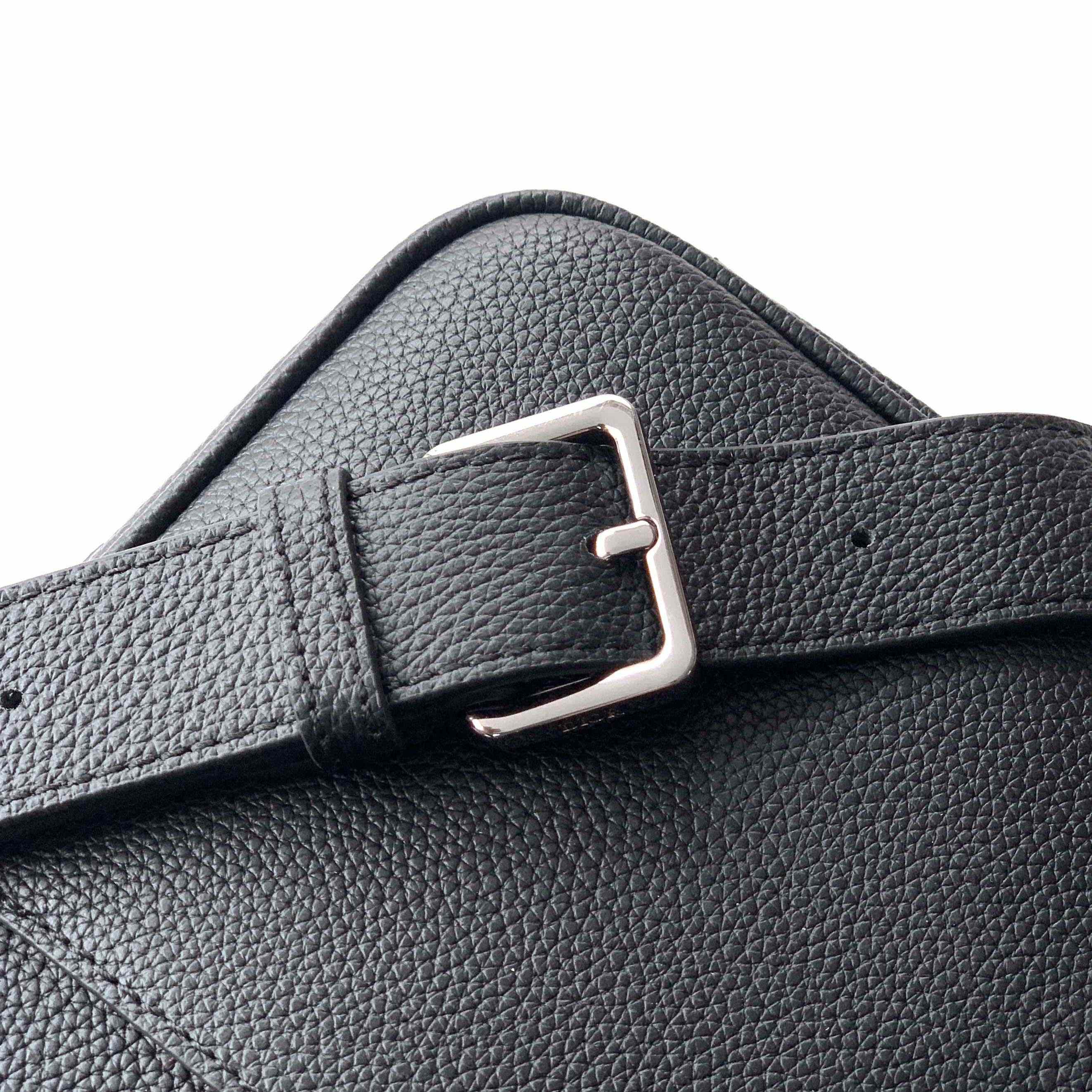 Dior CD Icon Zipped Messenger Bag  - DopestKickz