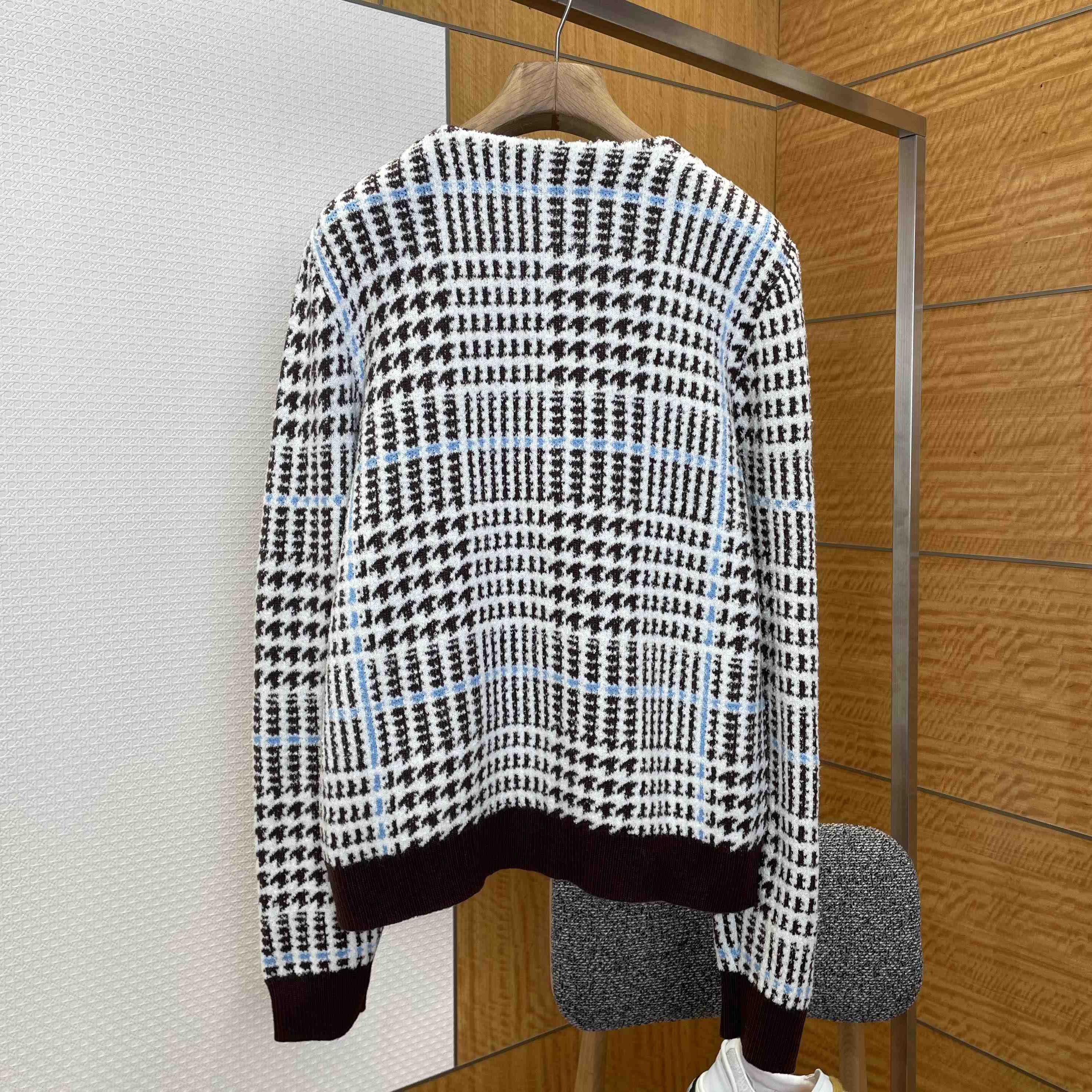 Louis Vuitton Textured Plaid Cardigan   1AJBSP - DopestKickz