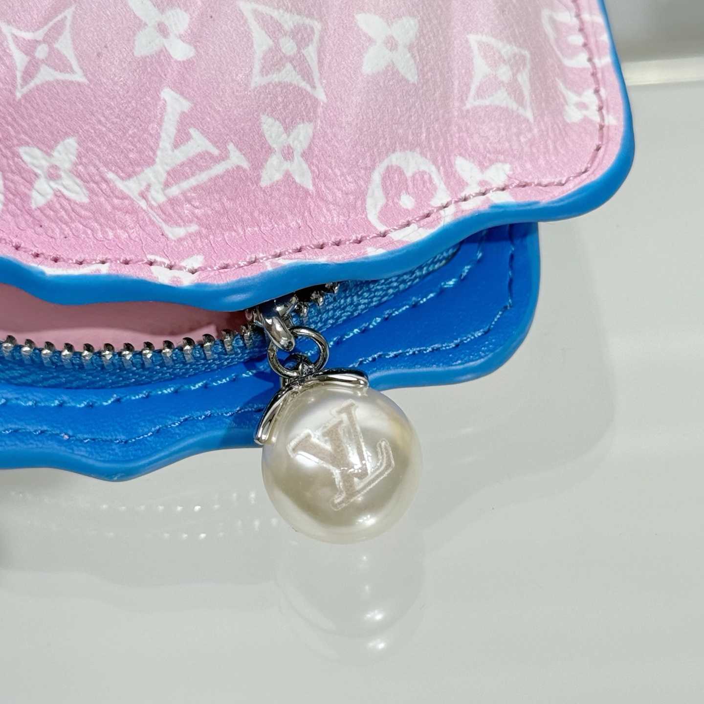Louis Vuitton LV Shell Bag Charm    - DopestKickz