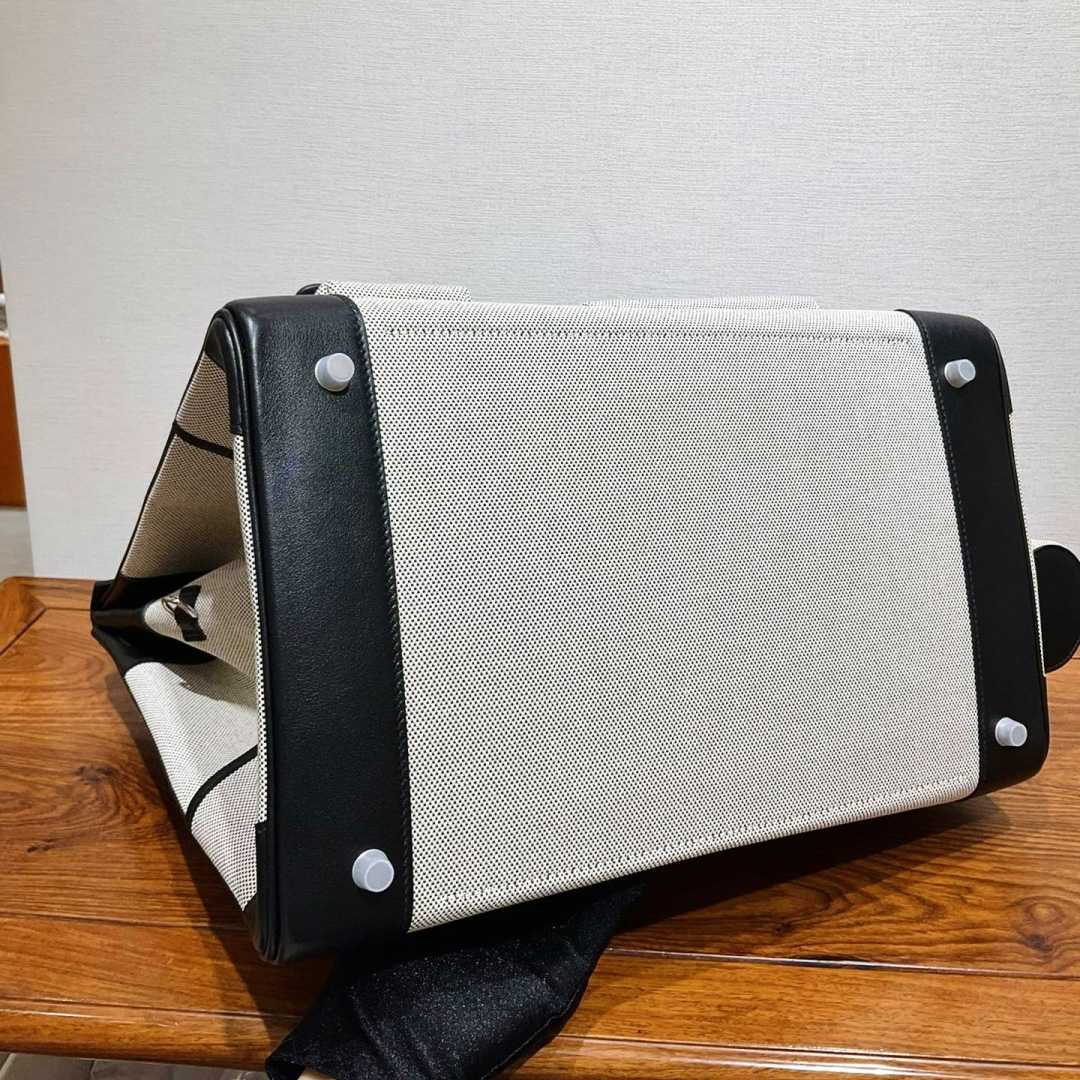 Hermès HAC 40 Cargo Bag - DopestKickz