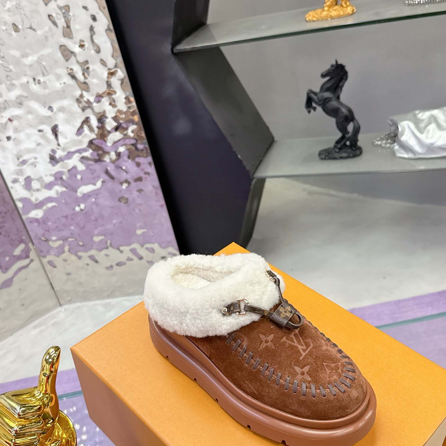 Louis Vuitton Cortina Closed Mule   1AITIN - DopestKickz