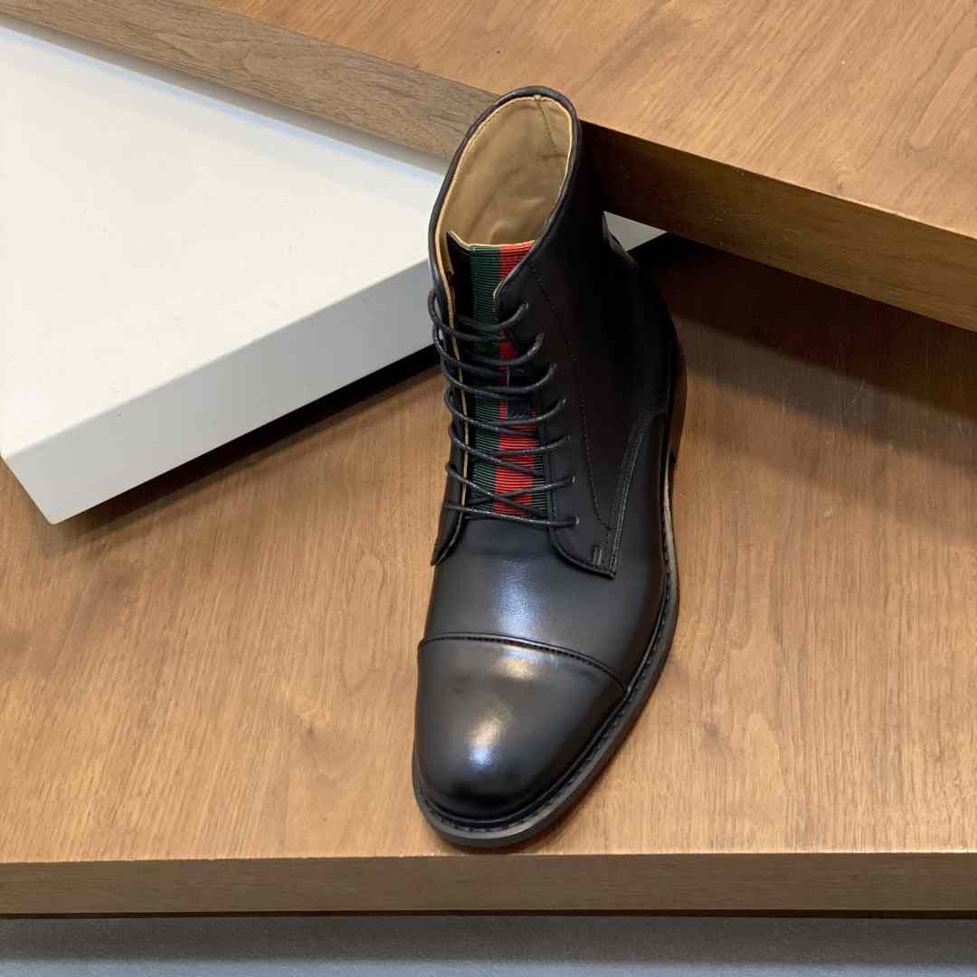 Gucci Men's Leather Lace-Up Boots - DopestKickz