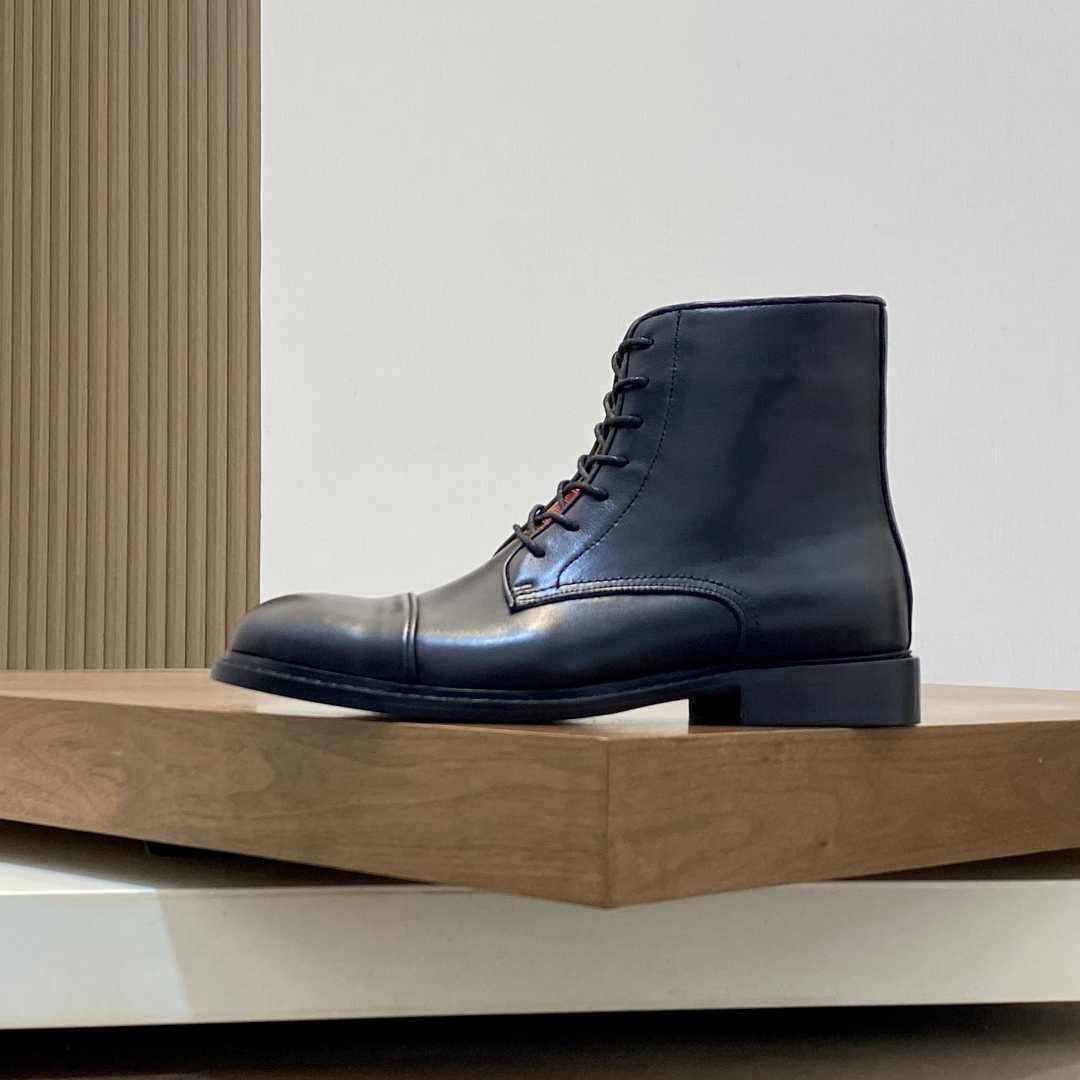 Gucci Men's Leather Lace-Up Boots - DopestKickz