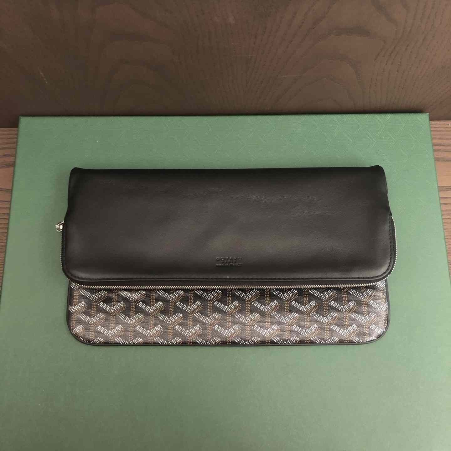 Goyard Sainte-Marie MM Clutch - DopestKickz