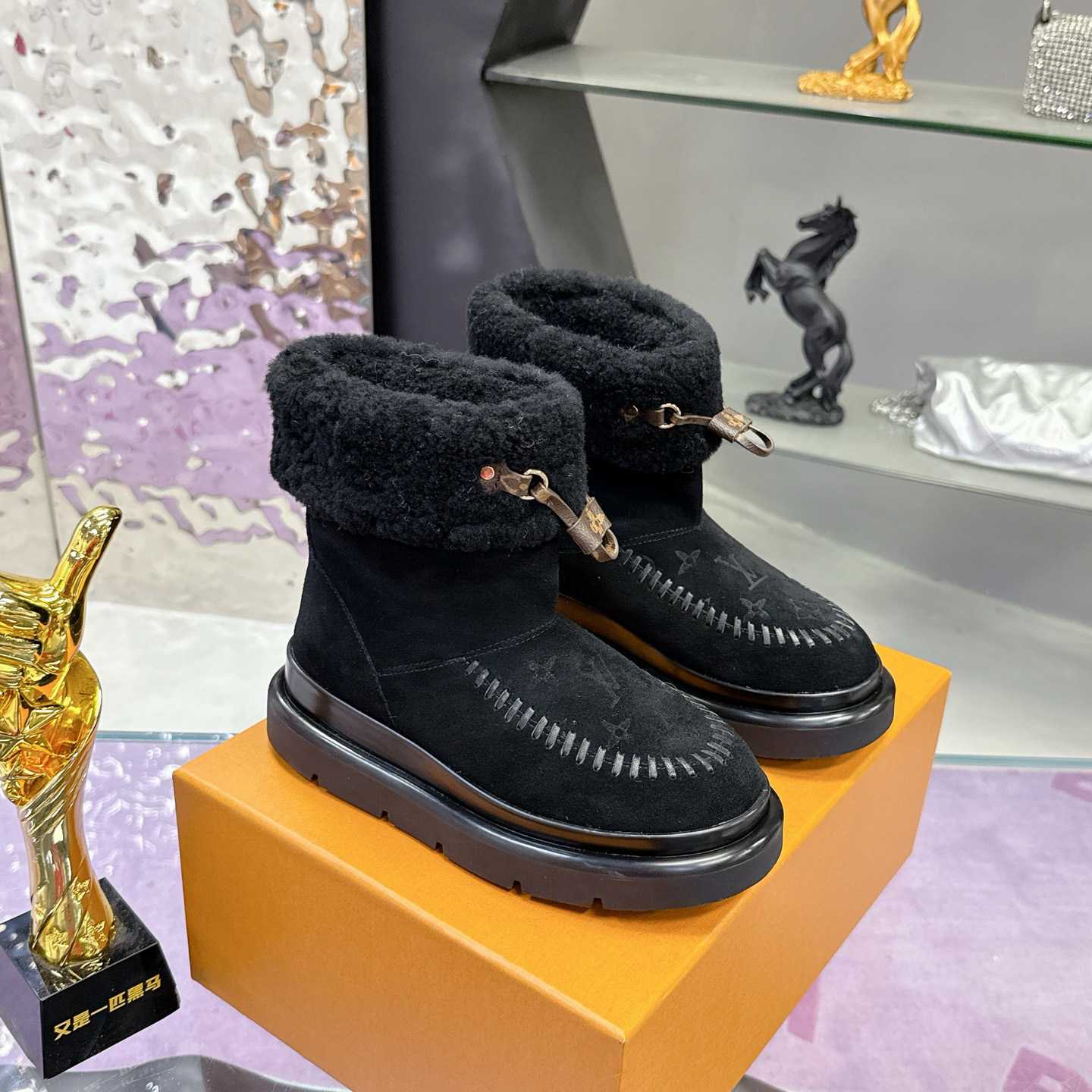 Louis Vuitton Cortina Ankle Boot   1AIUEG - DopestKickz