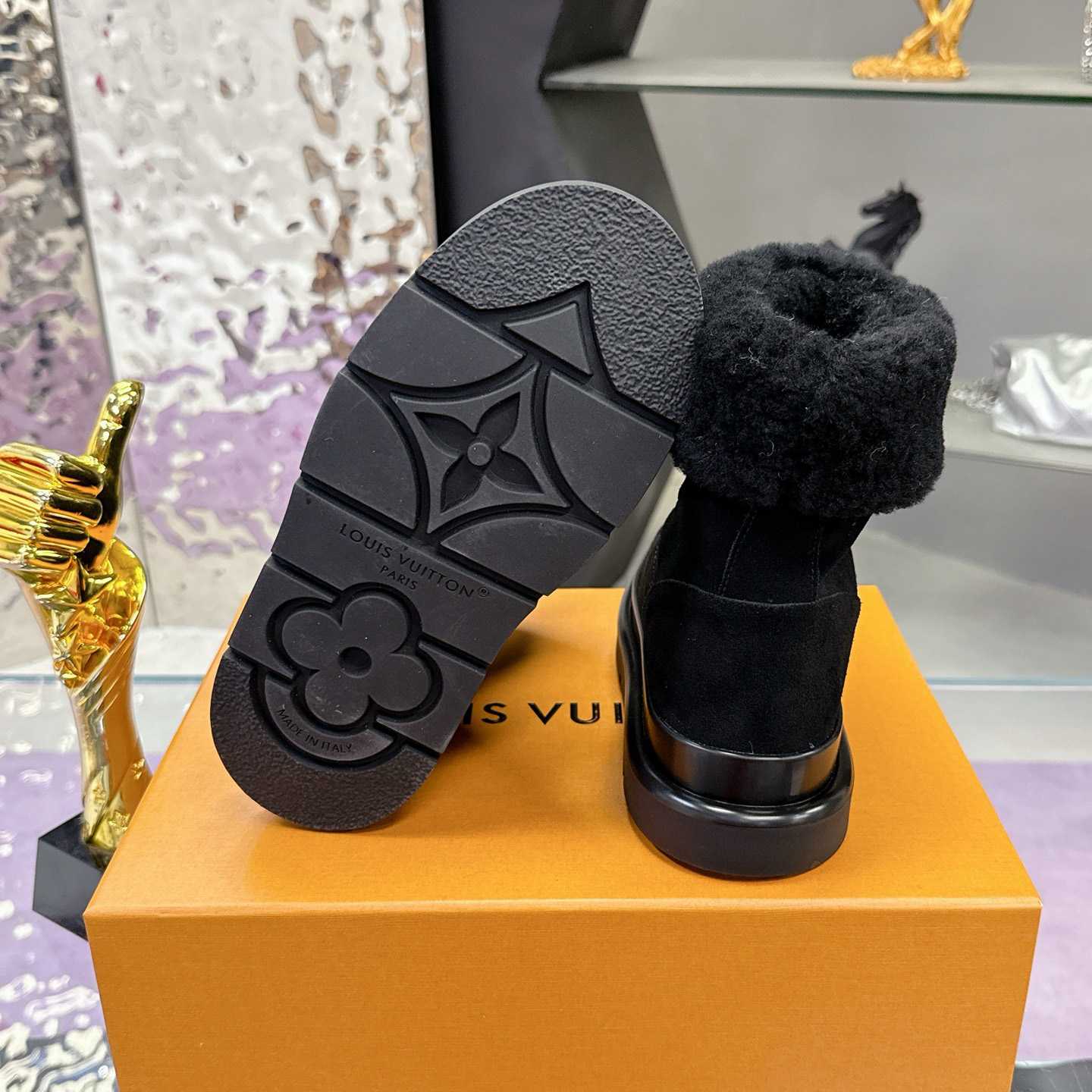 Louis Vuitton Cortina Ankle Boot   1AIUEG - DopestKickz