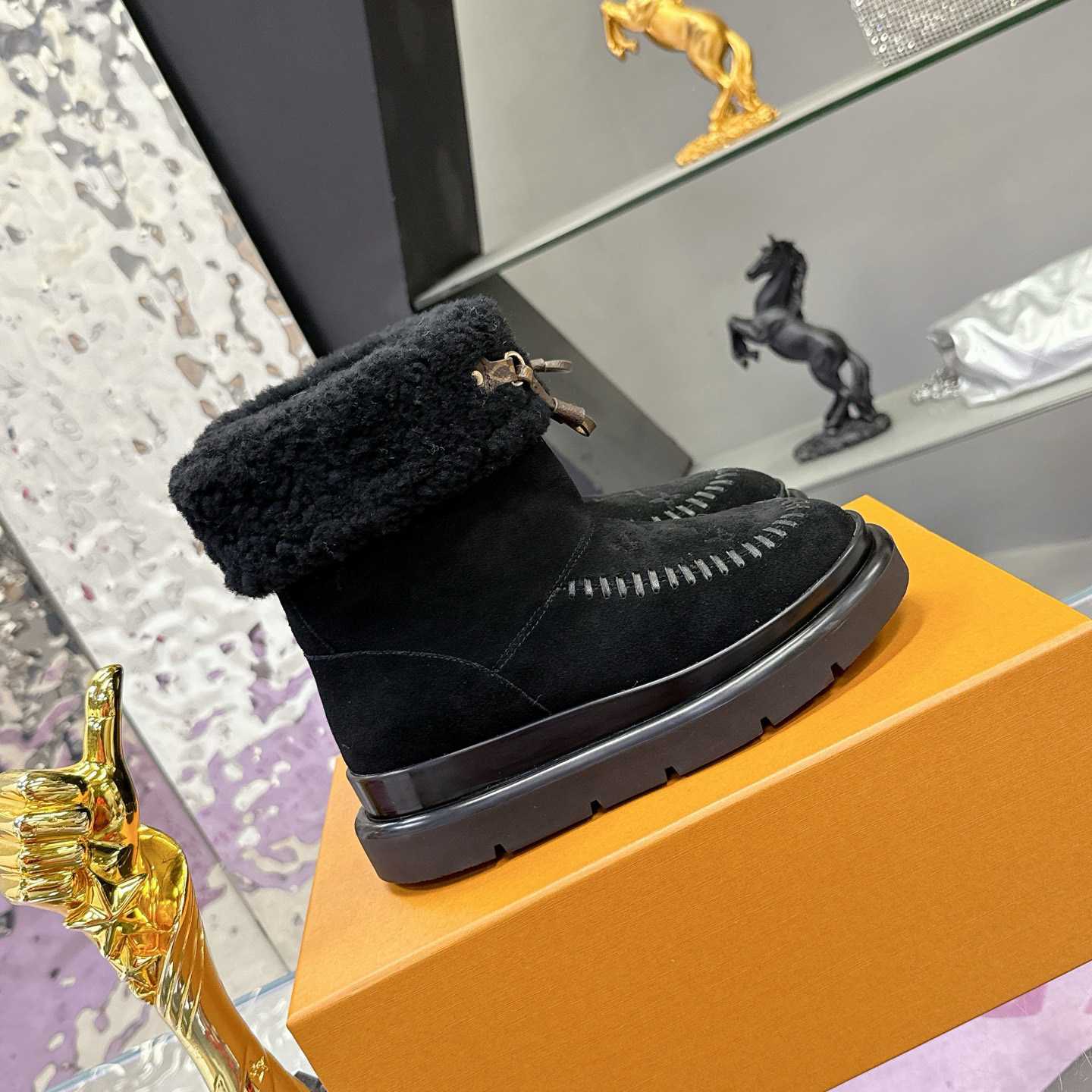 Louis Vuitton Cortina Ankle Boot   1AIUEG - DopestKickz