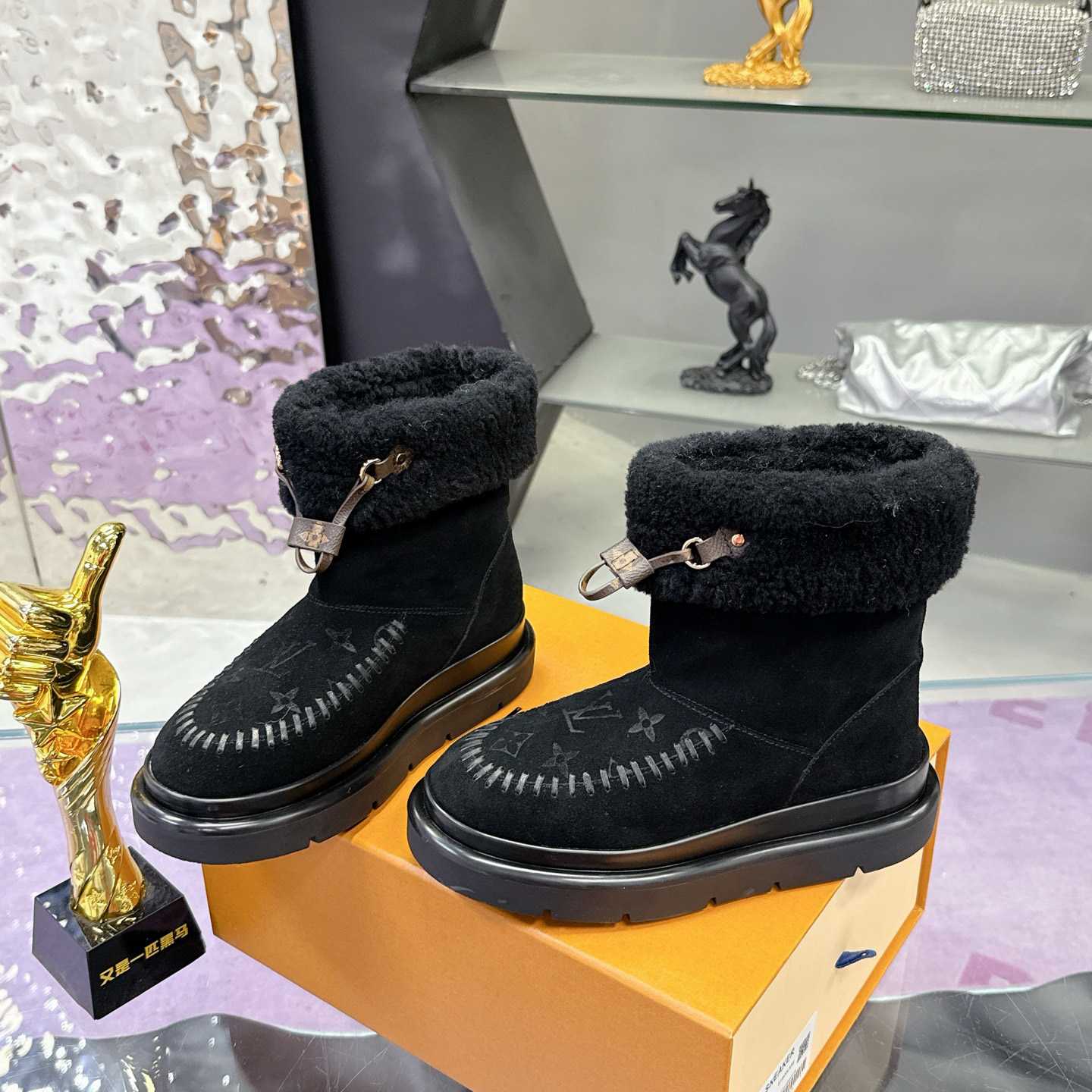 Louis Vuitton Cortina Ankle Boot   1AIUEG - DopestKickz