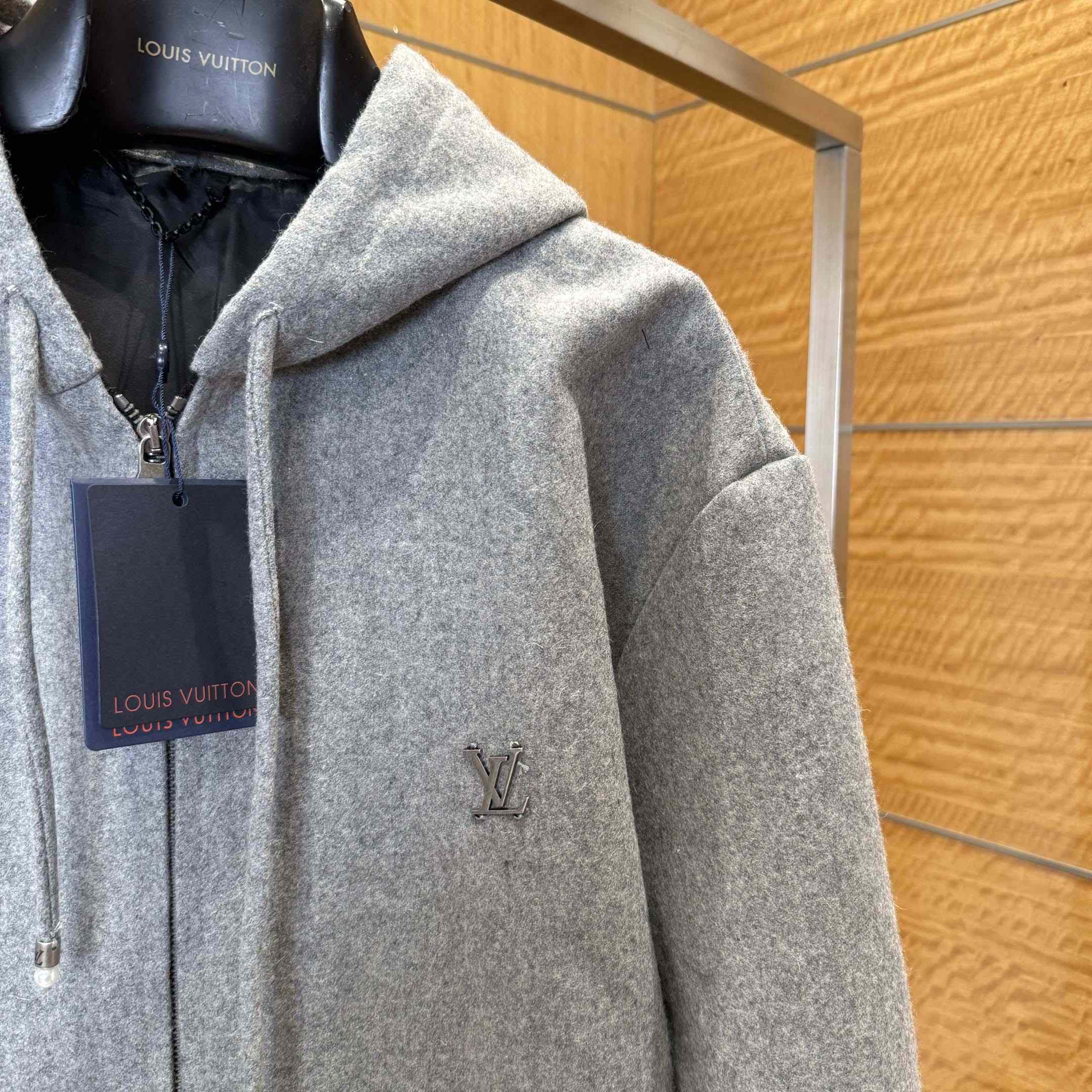 Louis Vuitton Tailored Technical Wool Hooded Blouson   1AFYBQ - DopestKickz