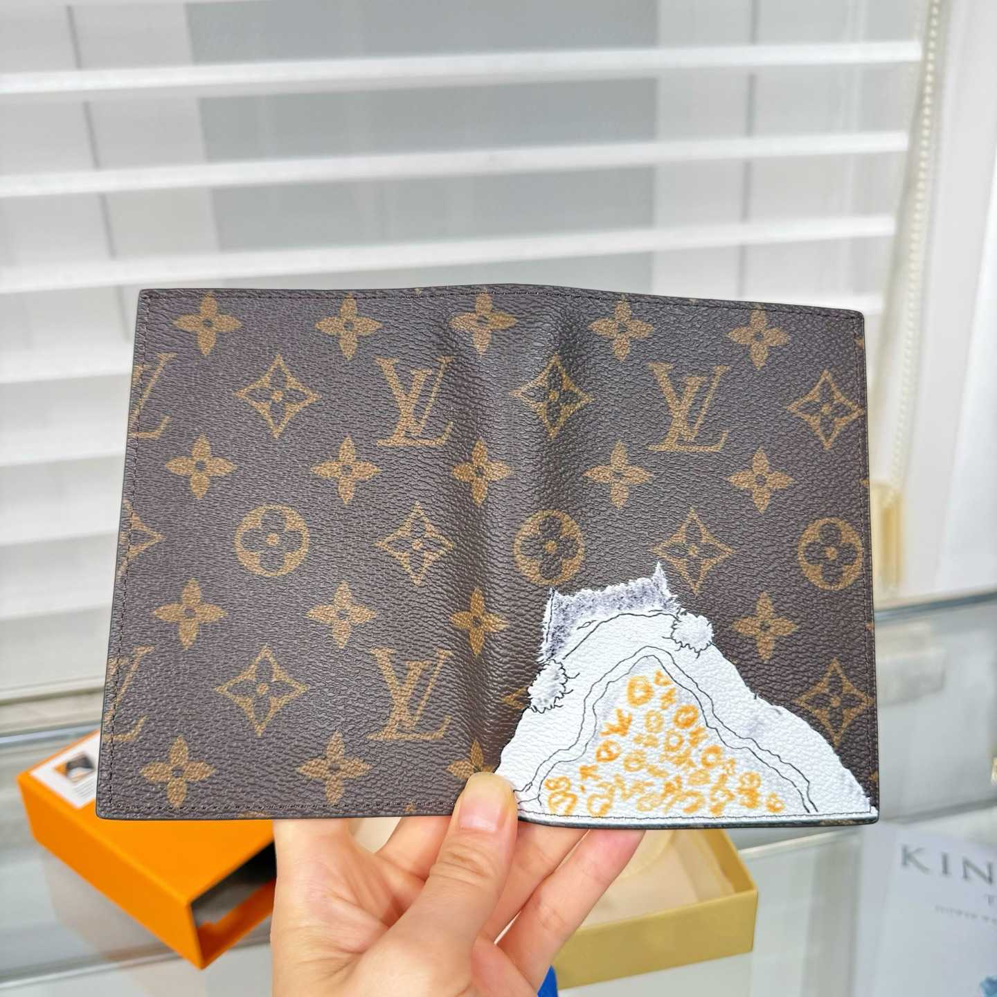 Louis Vuitton Passport Cover   M25753 - DopestKickz