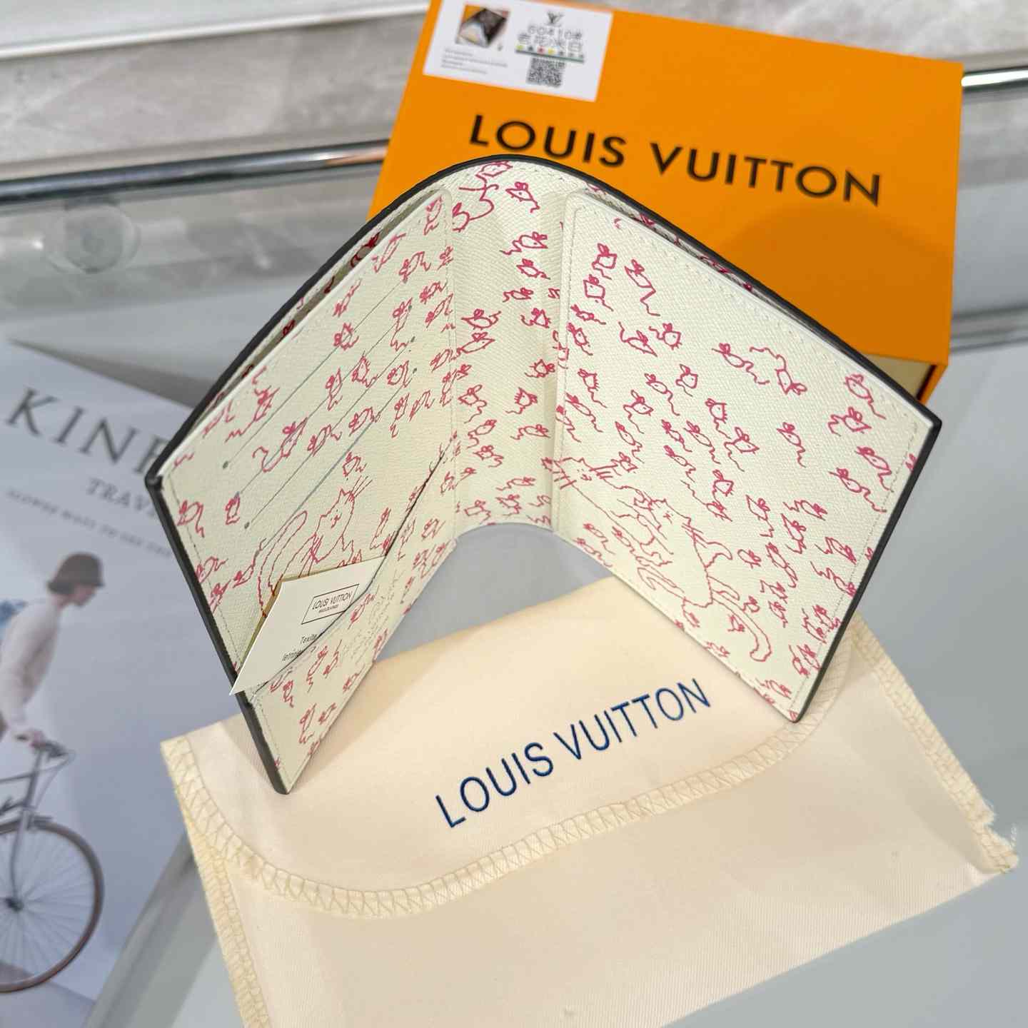 Louis Vuitton Passport Cover   M25753 - DopestKickz