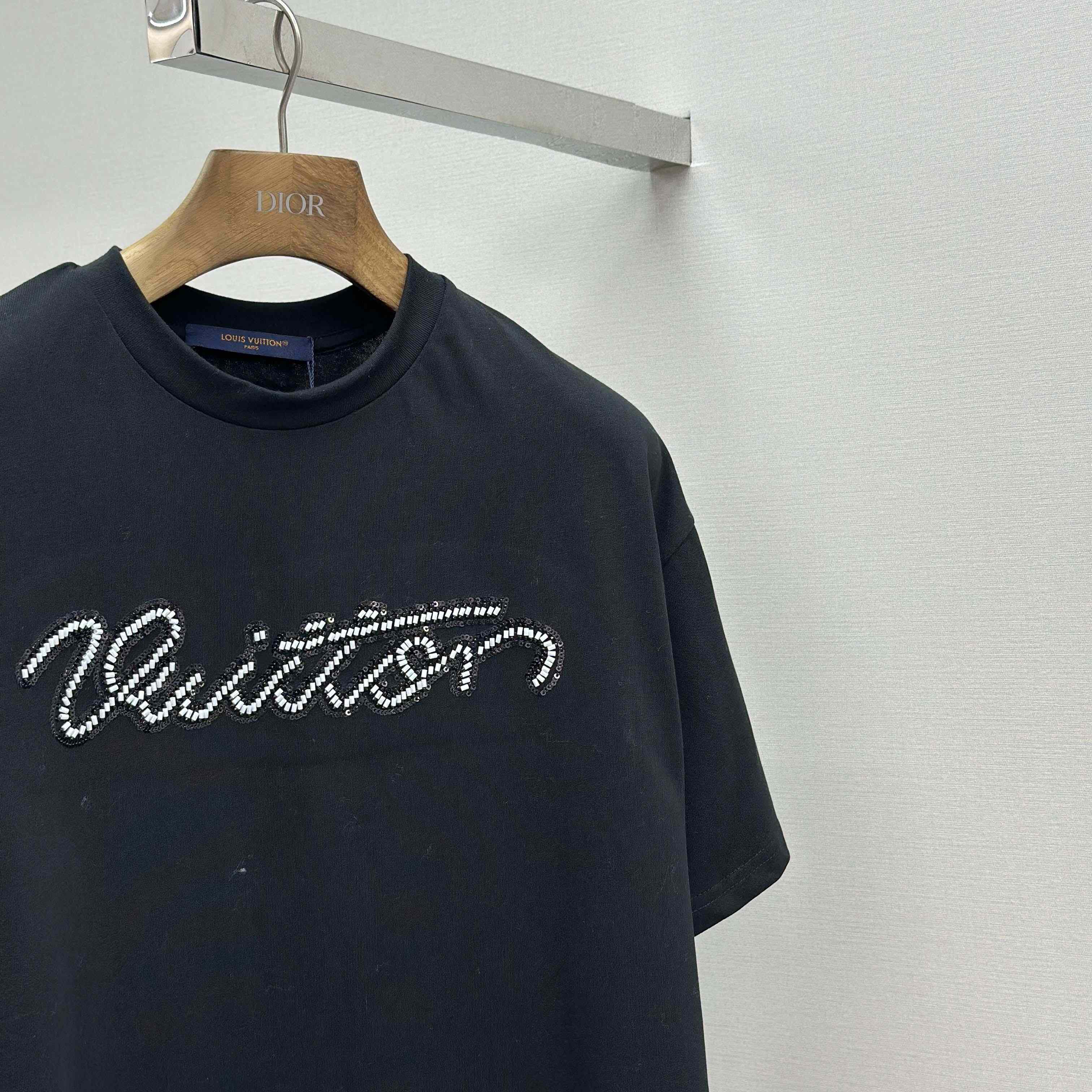 Louis Vuitton Embellished Signature Short-Sleeved T-Shirt   1AJCFH - DopestKickz
