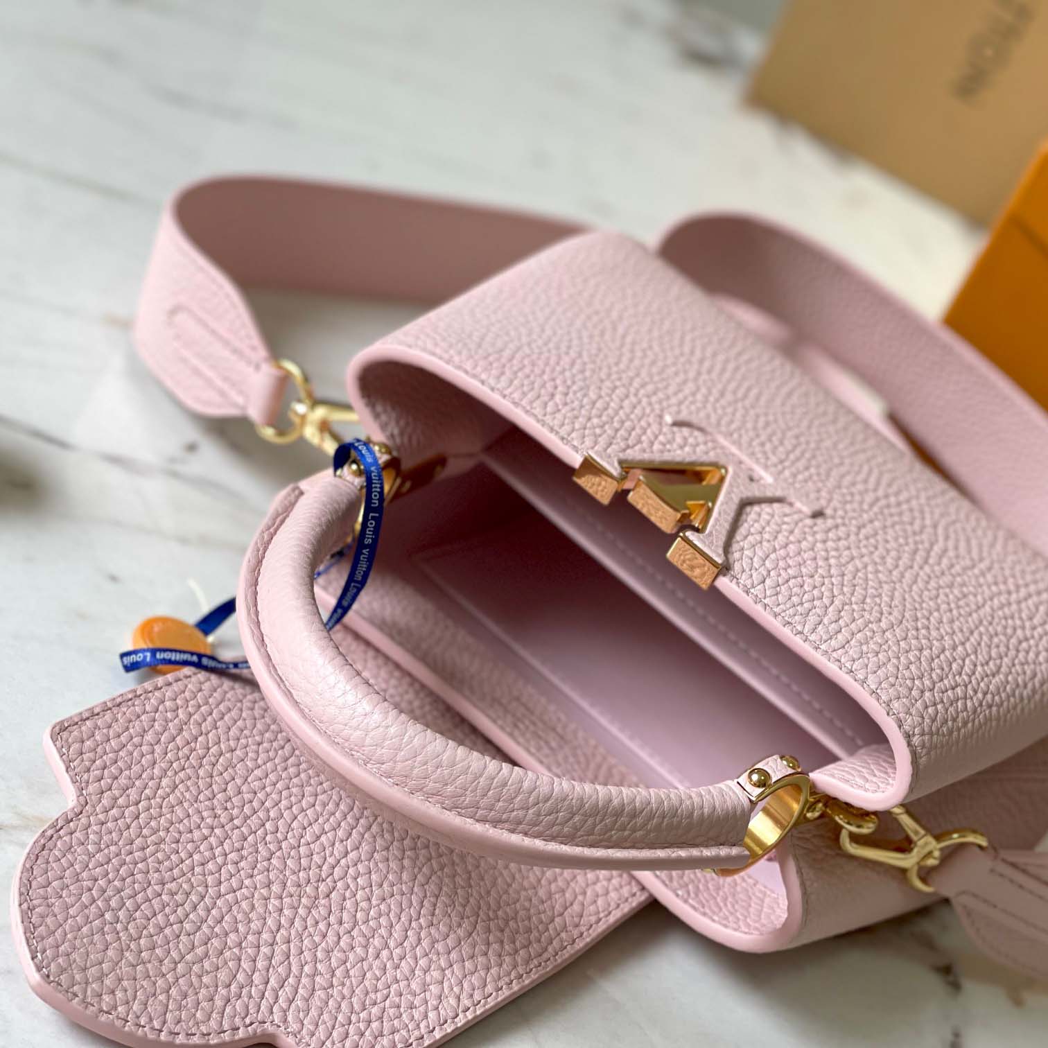 Louis Vuitton Capucines Mini   M59433 - DopestKickz