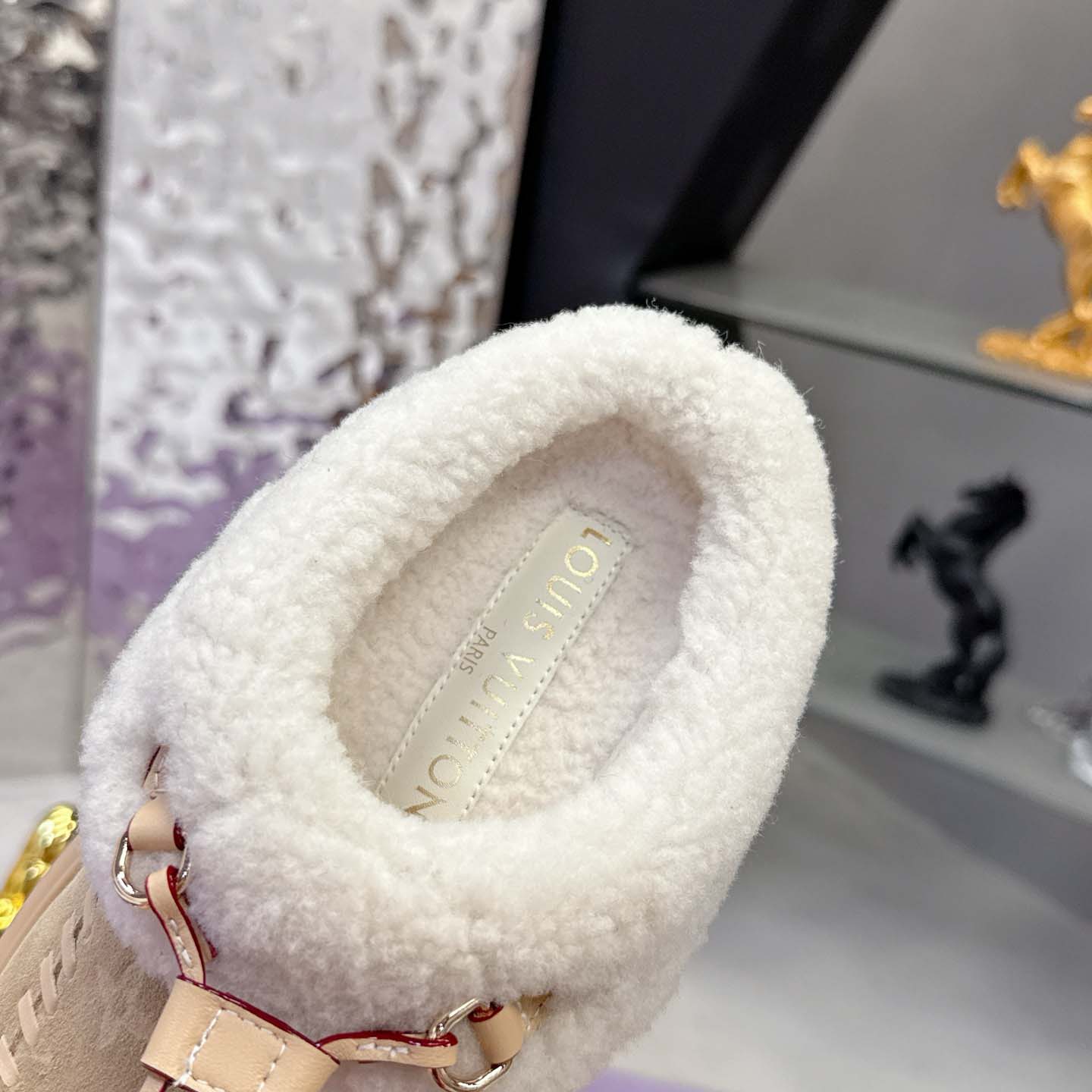 Louis Vuitton Cortina Closed Mule   1AITI6 - DopestKickz